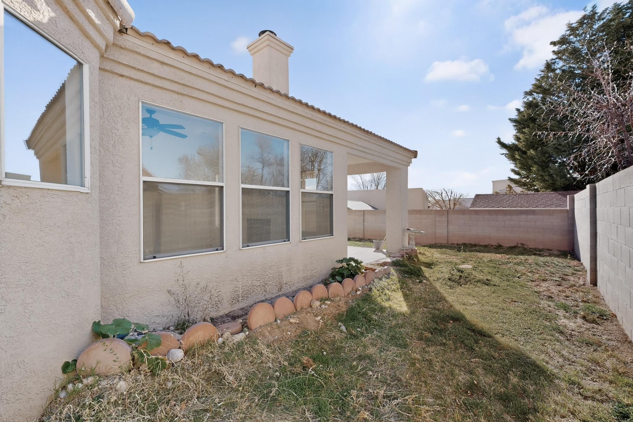 811 Bryce Canyon Street SE