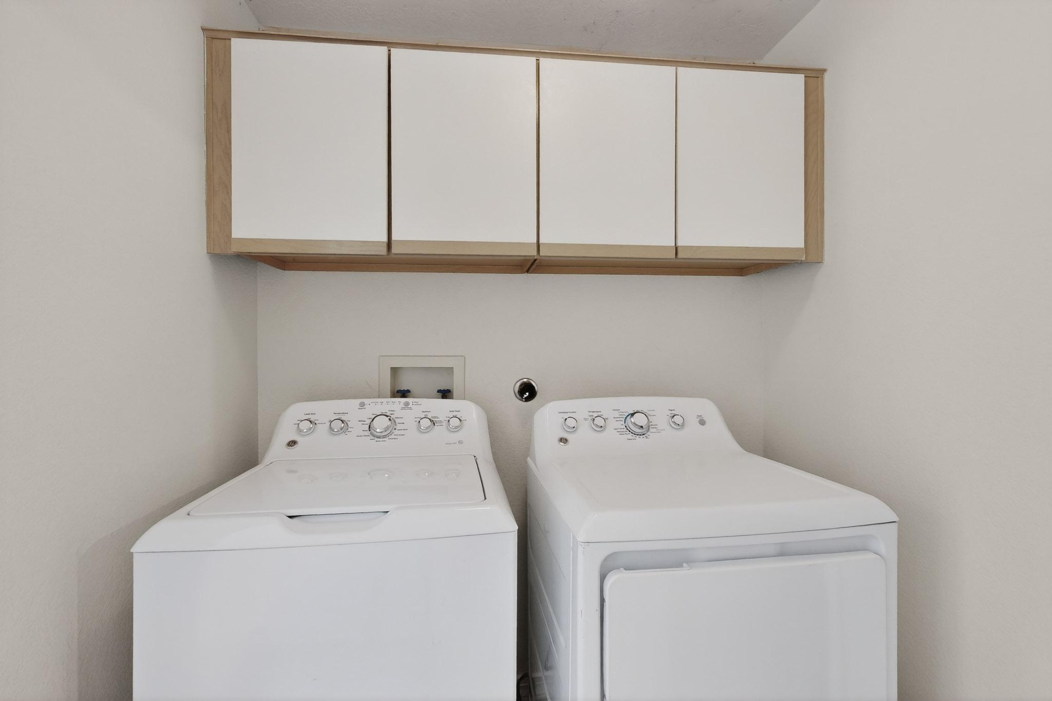 811 Bryce Canyon Street SE