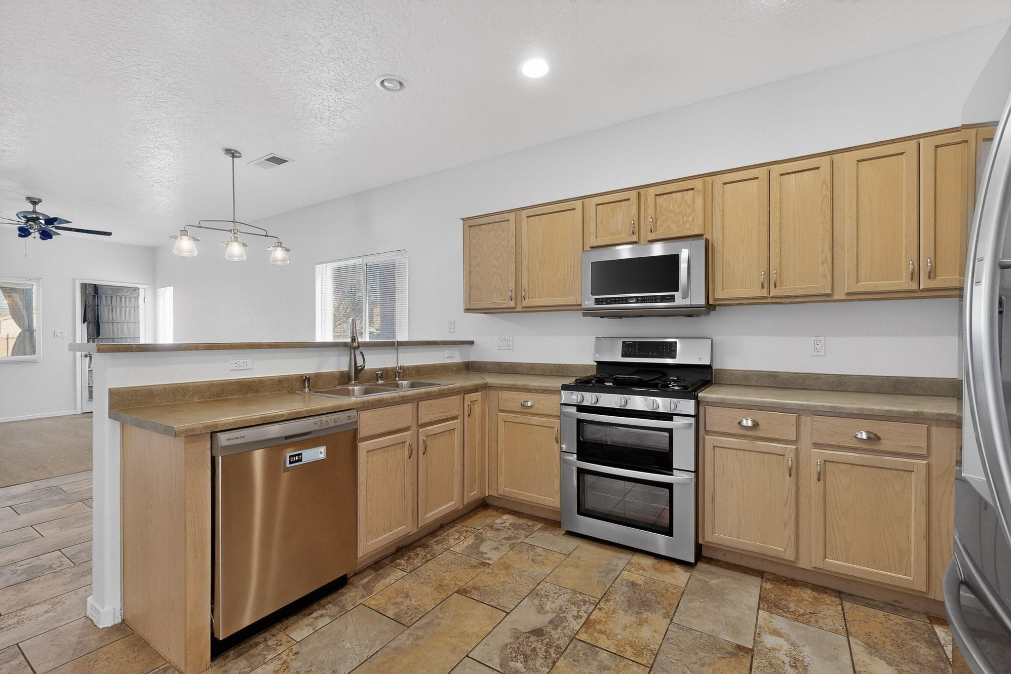 8916 Oso Corridor Place NW