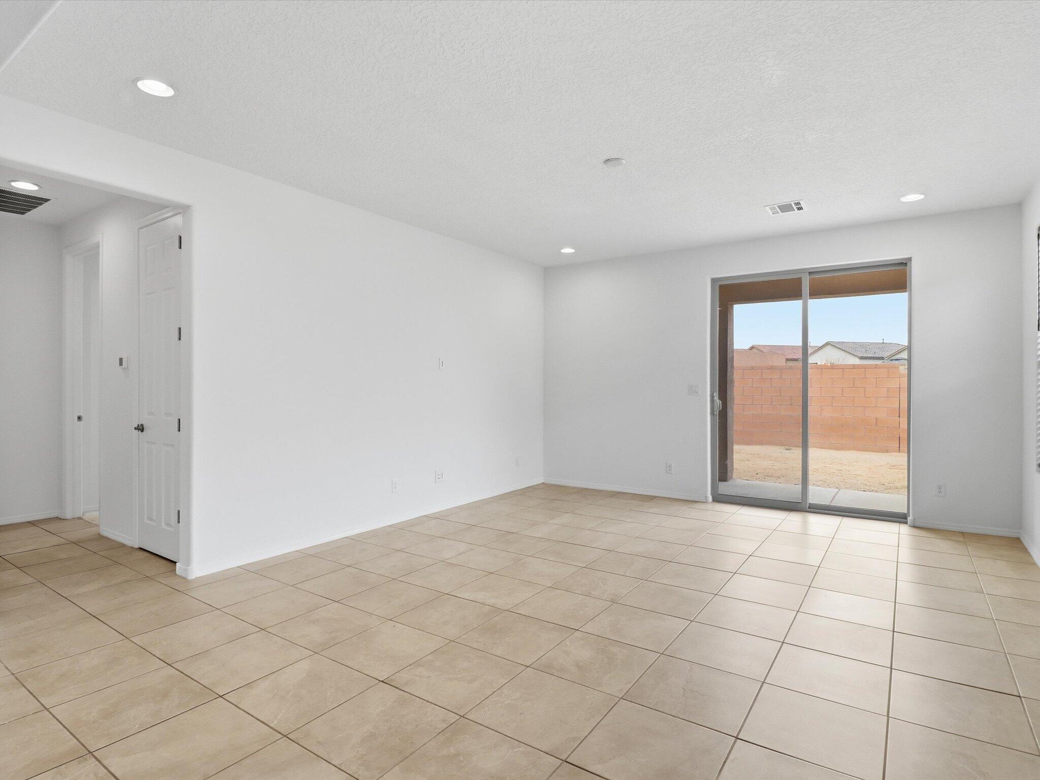 1125 VALLECITO Loop NW