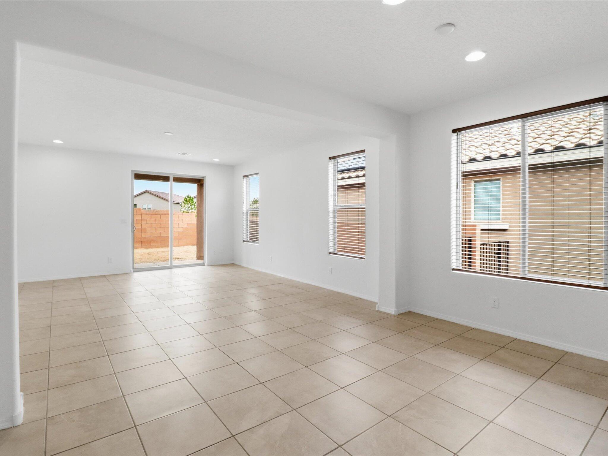 1125 VALLECITO Loop NW