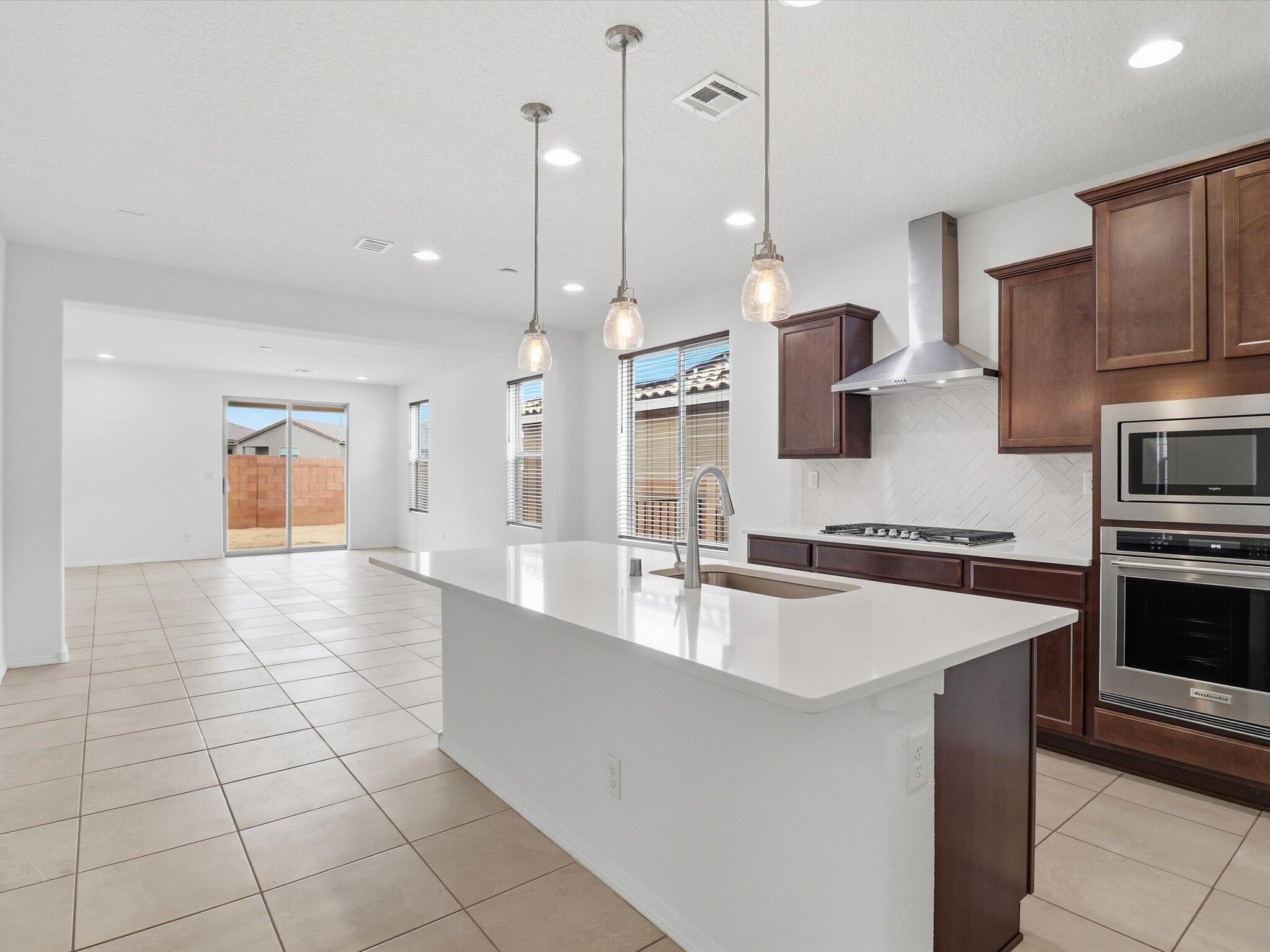 1125 VALLECITO Loop NW