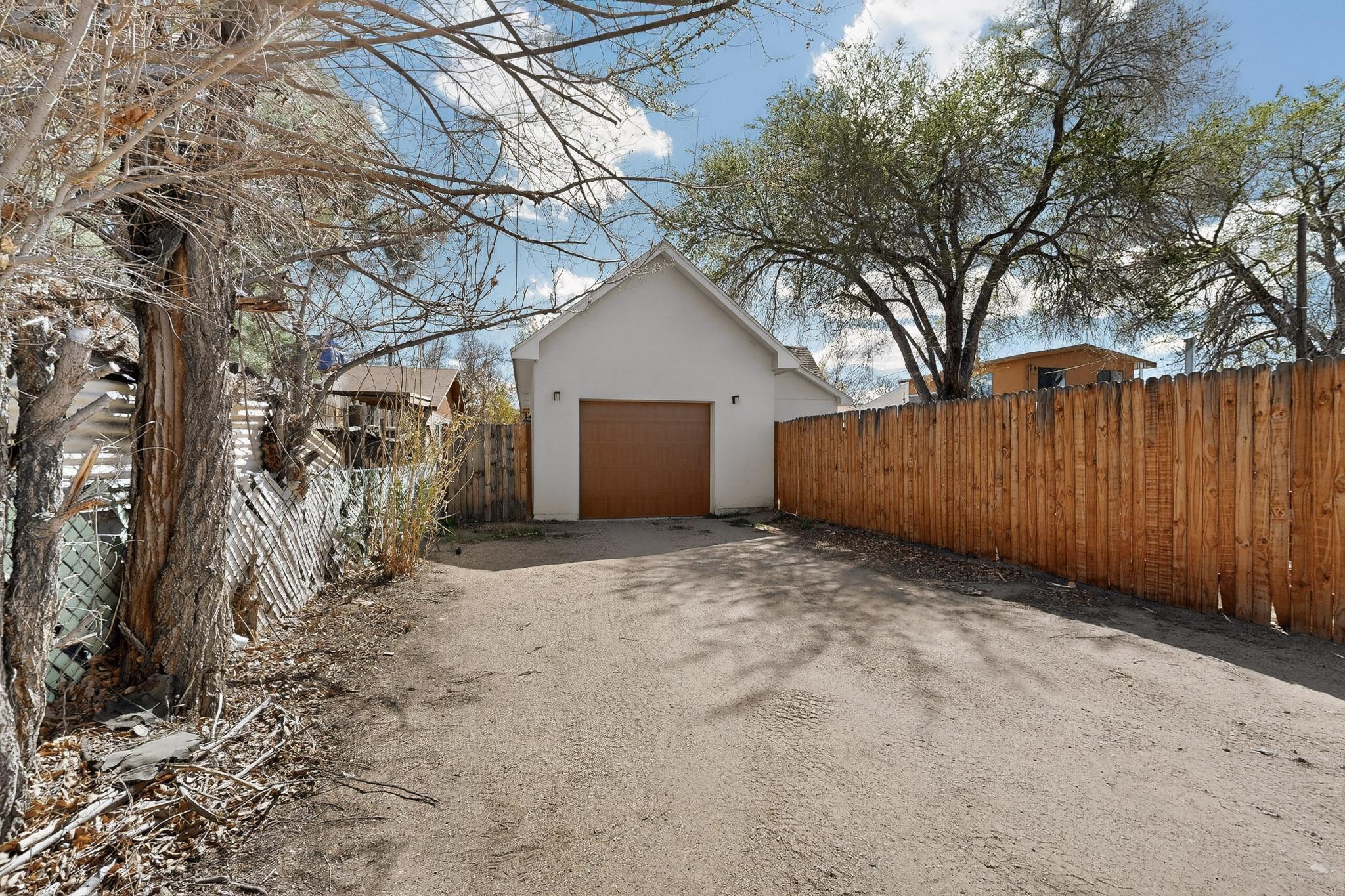 433 Pacific Avenue SW