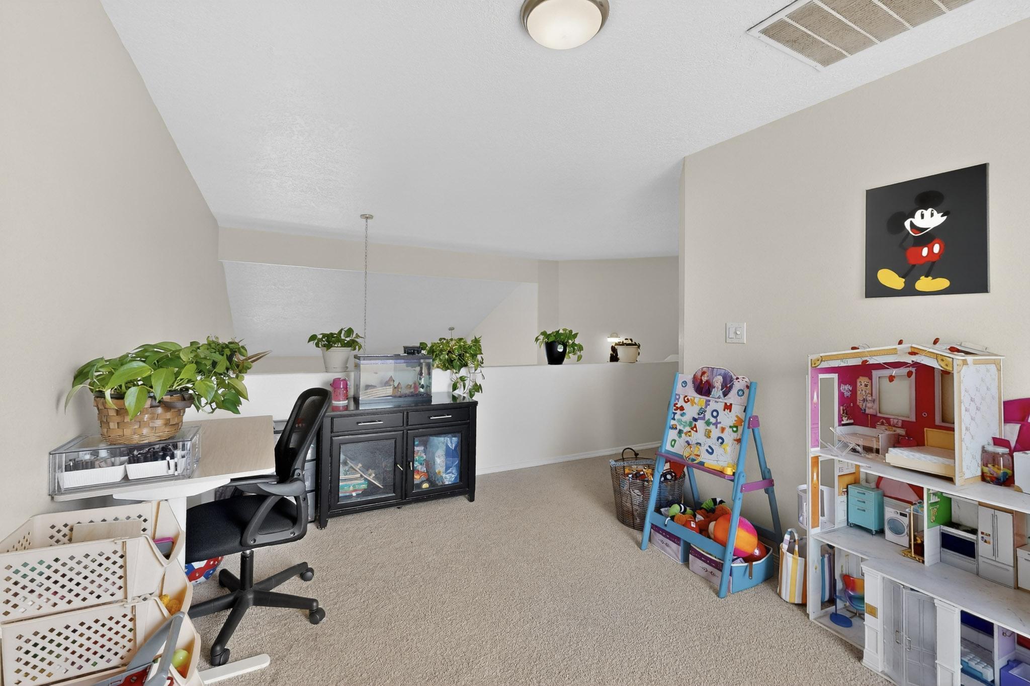 10223 Arroyo Crest Drive NW