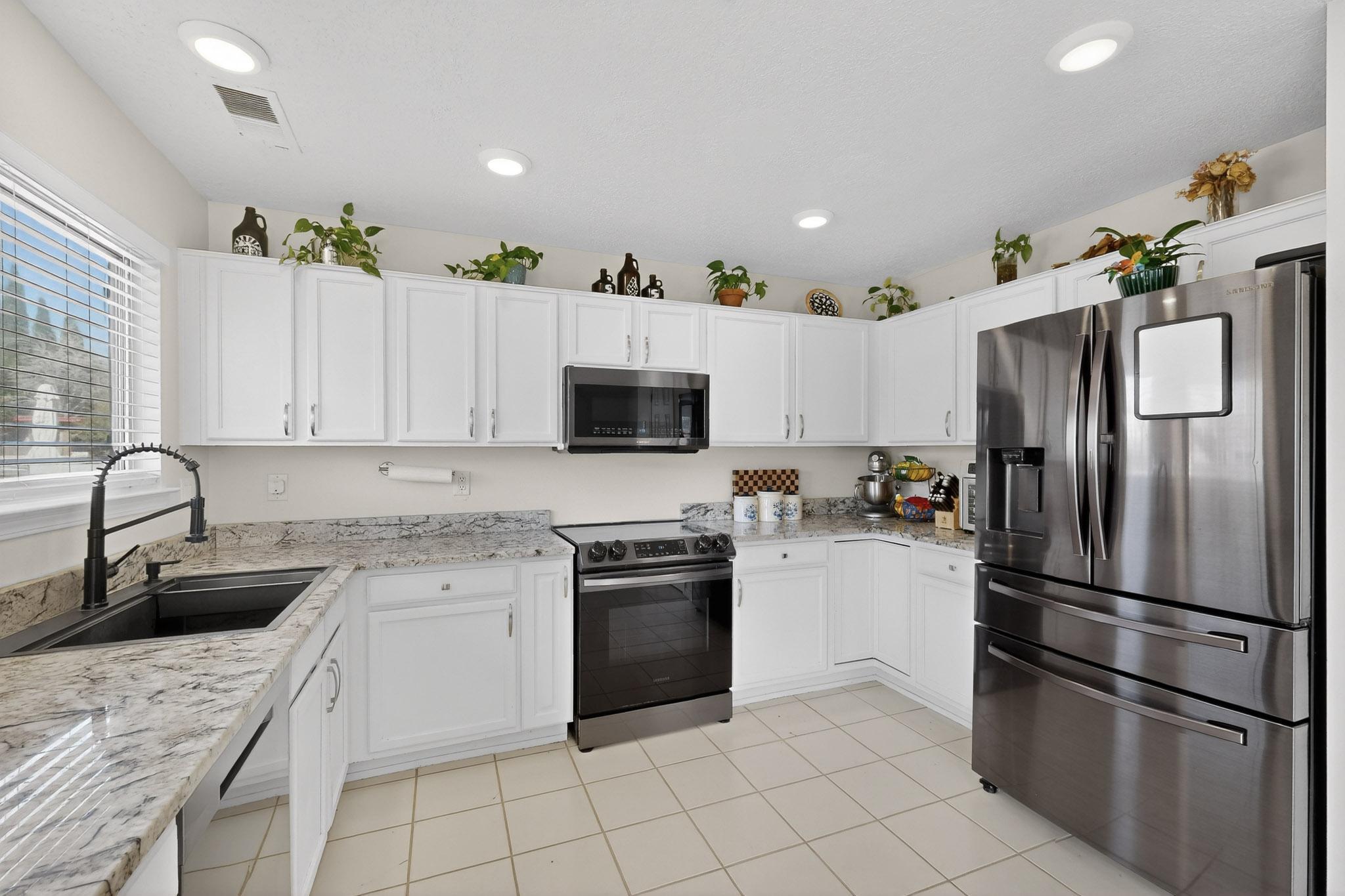 10223 Arroyo Crest Drive NW