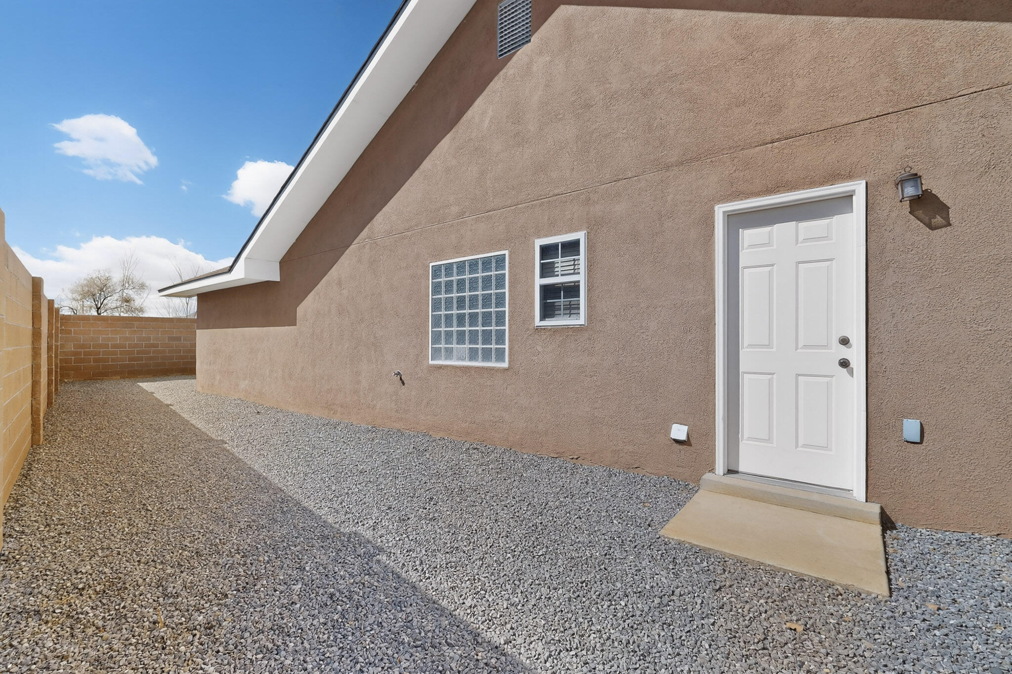 2275 Longhorn Street SW