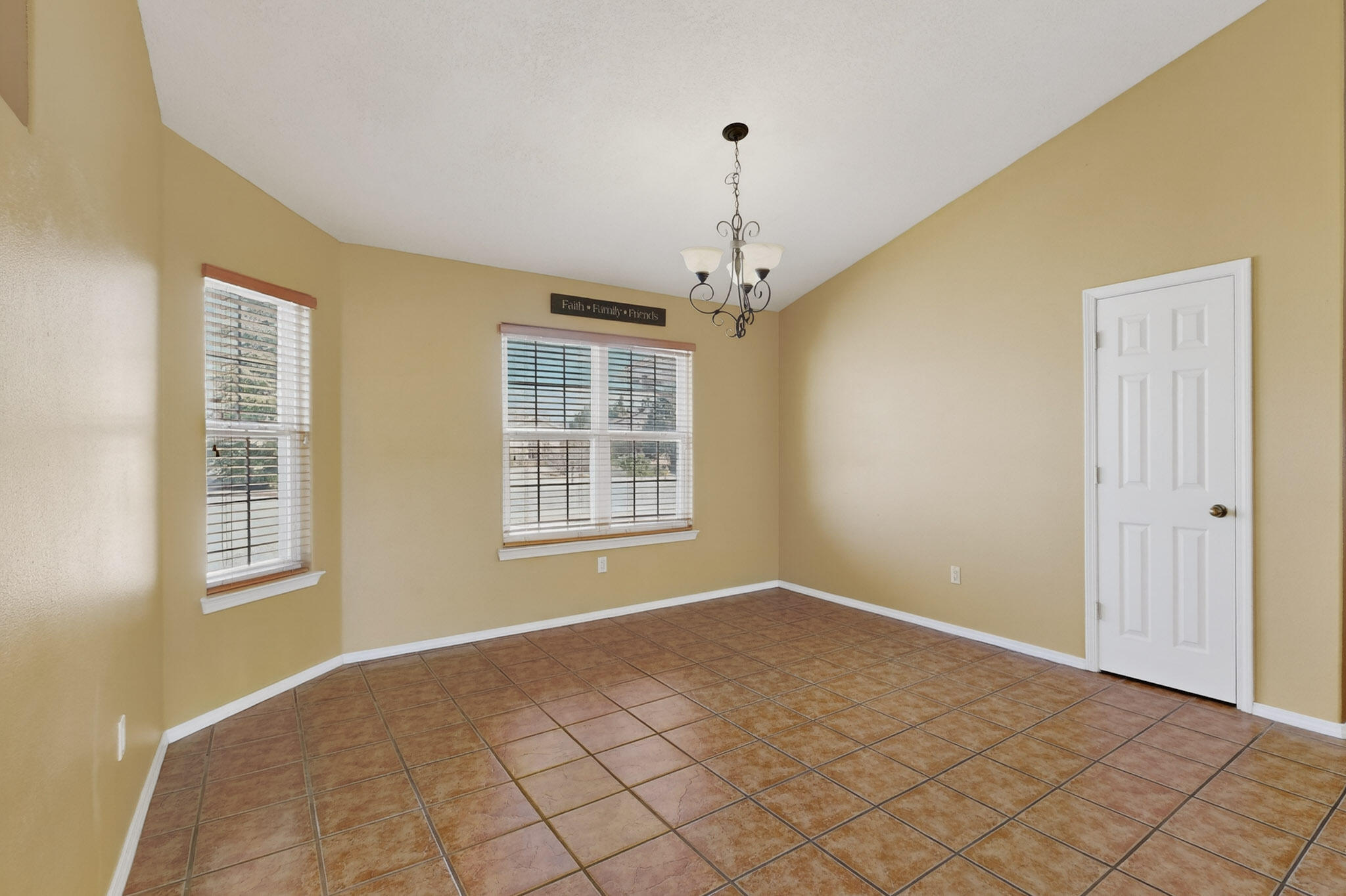 2275 Longhorn Street SW