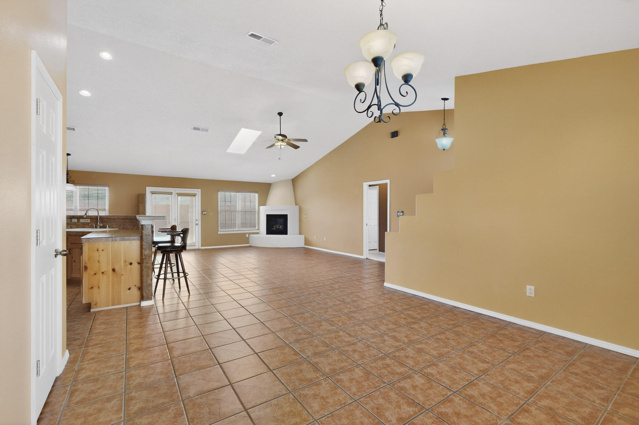 2275 Longhorn Street SW