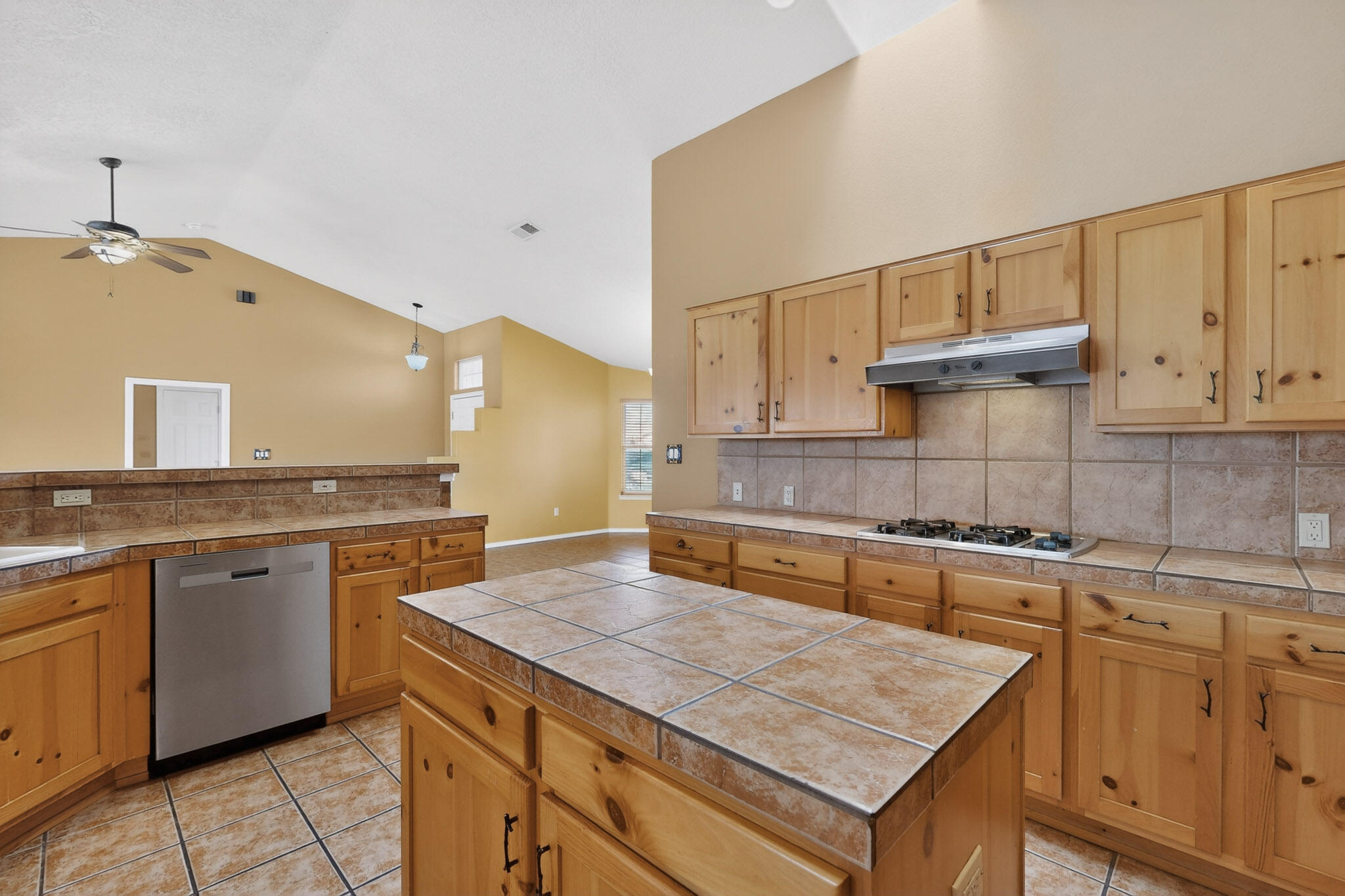 2275 Longhorn Street SW