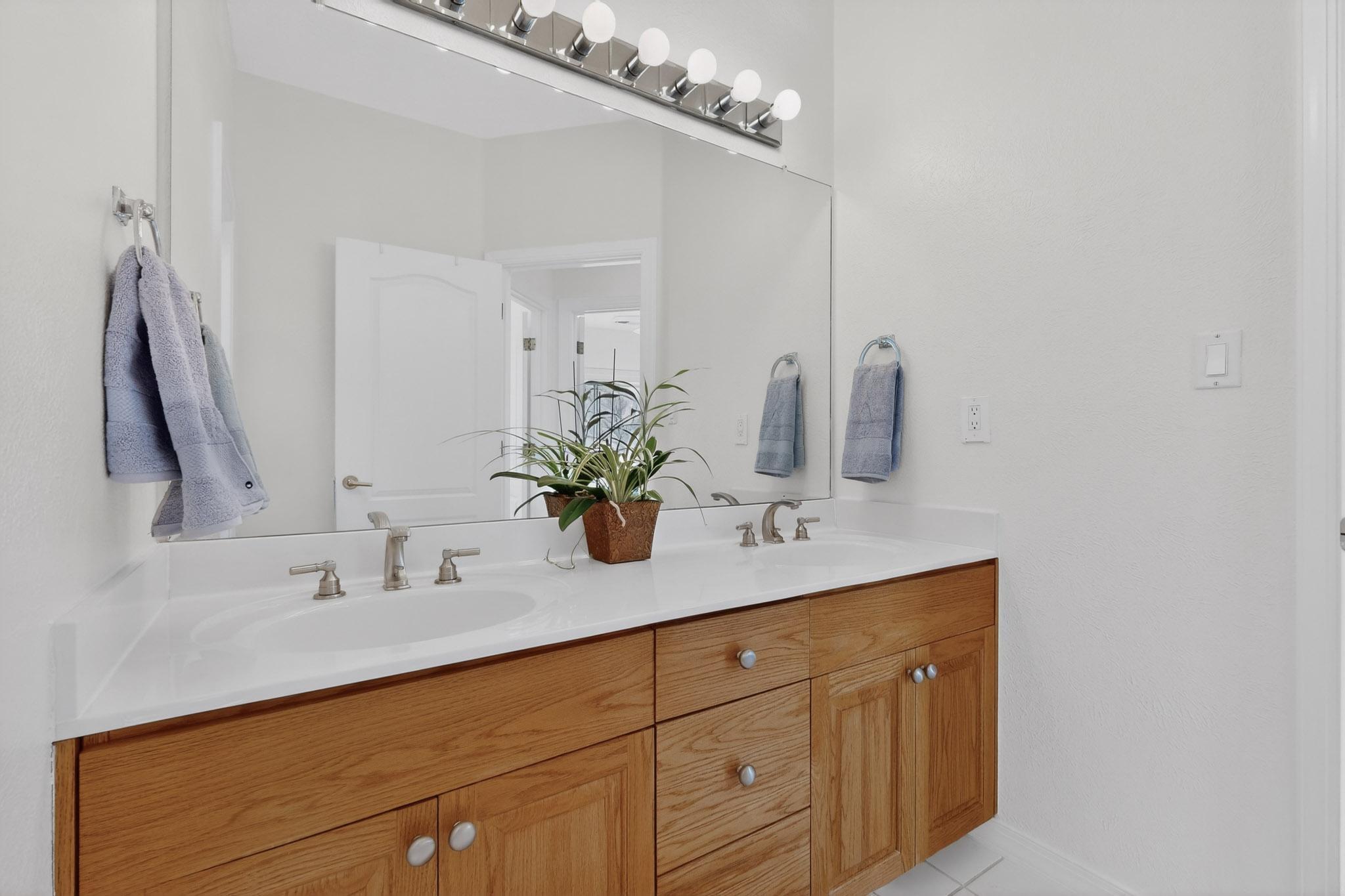 11209 Desert Classic Lane NE