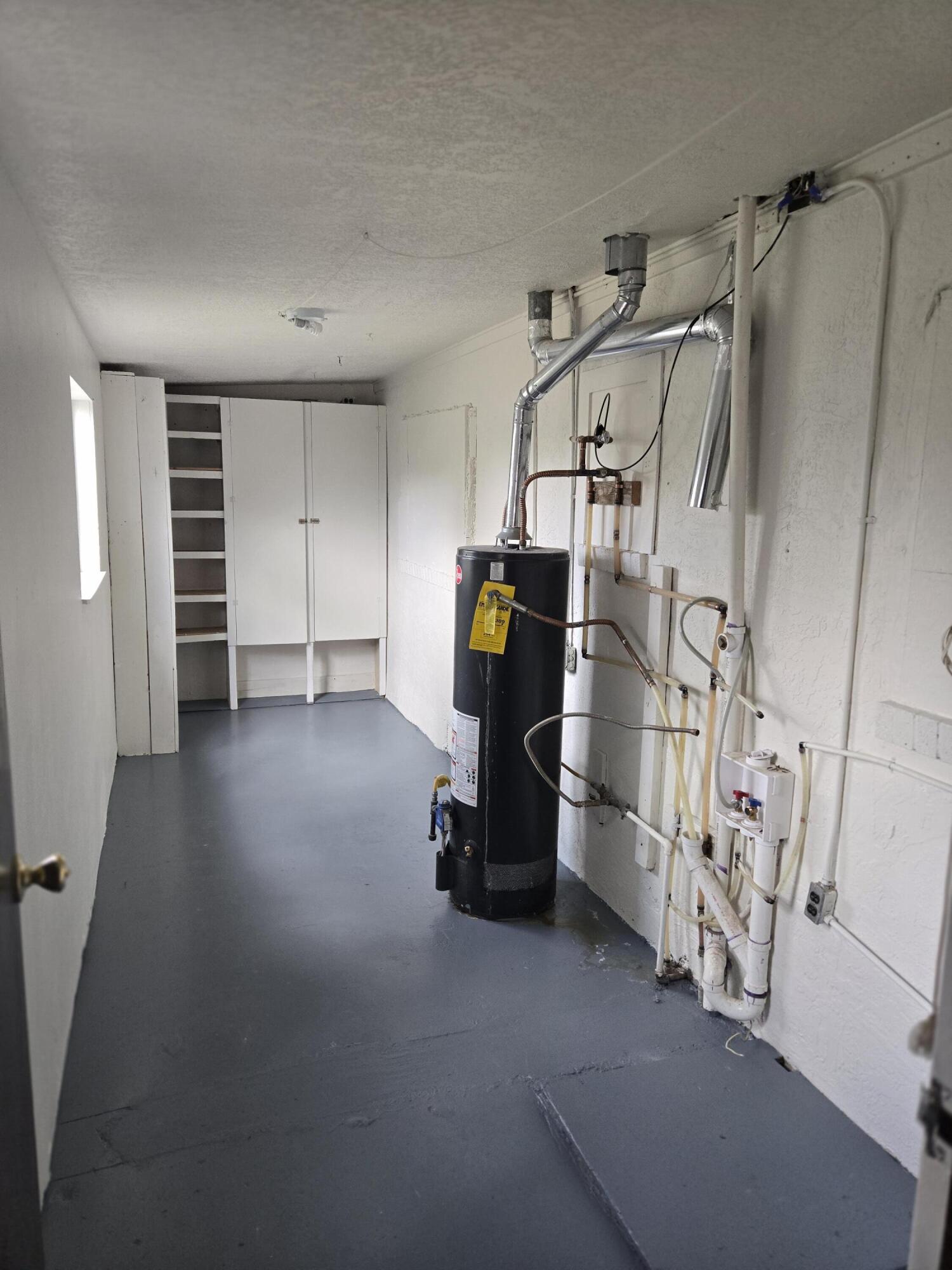 411 N Rubennie Place NW