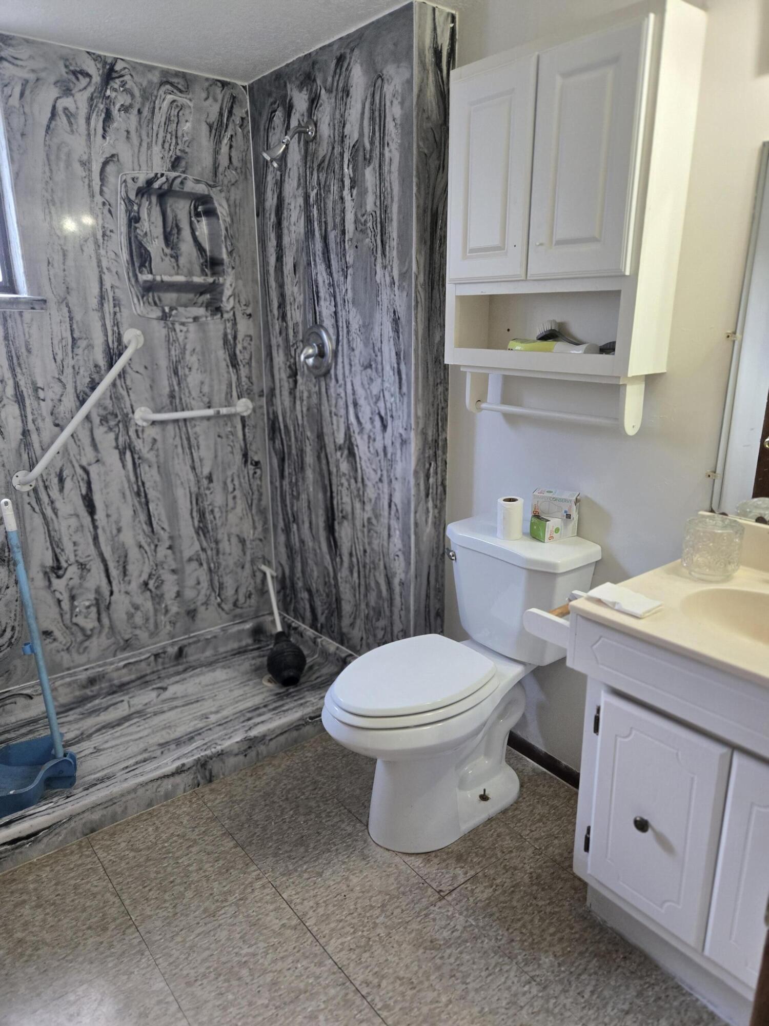 411 N Rubennie Place NW