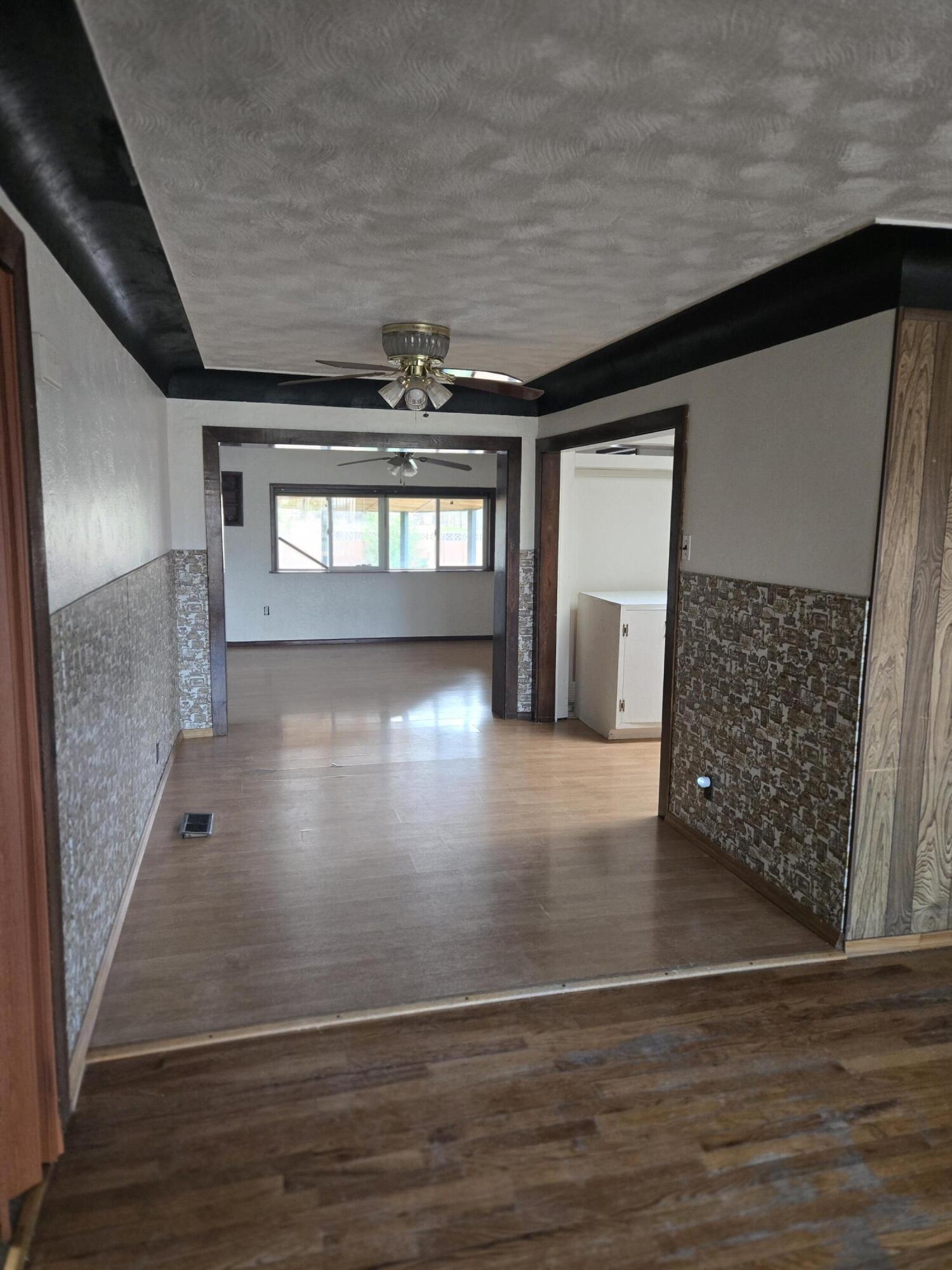 411 N Rubennie Place NW