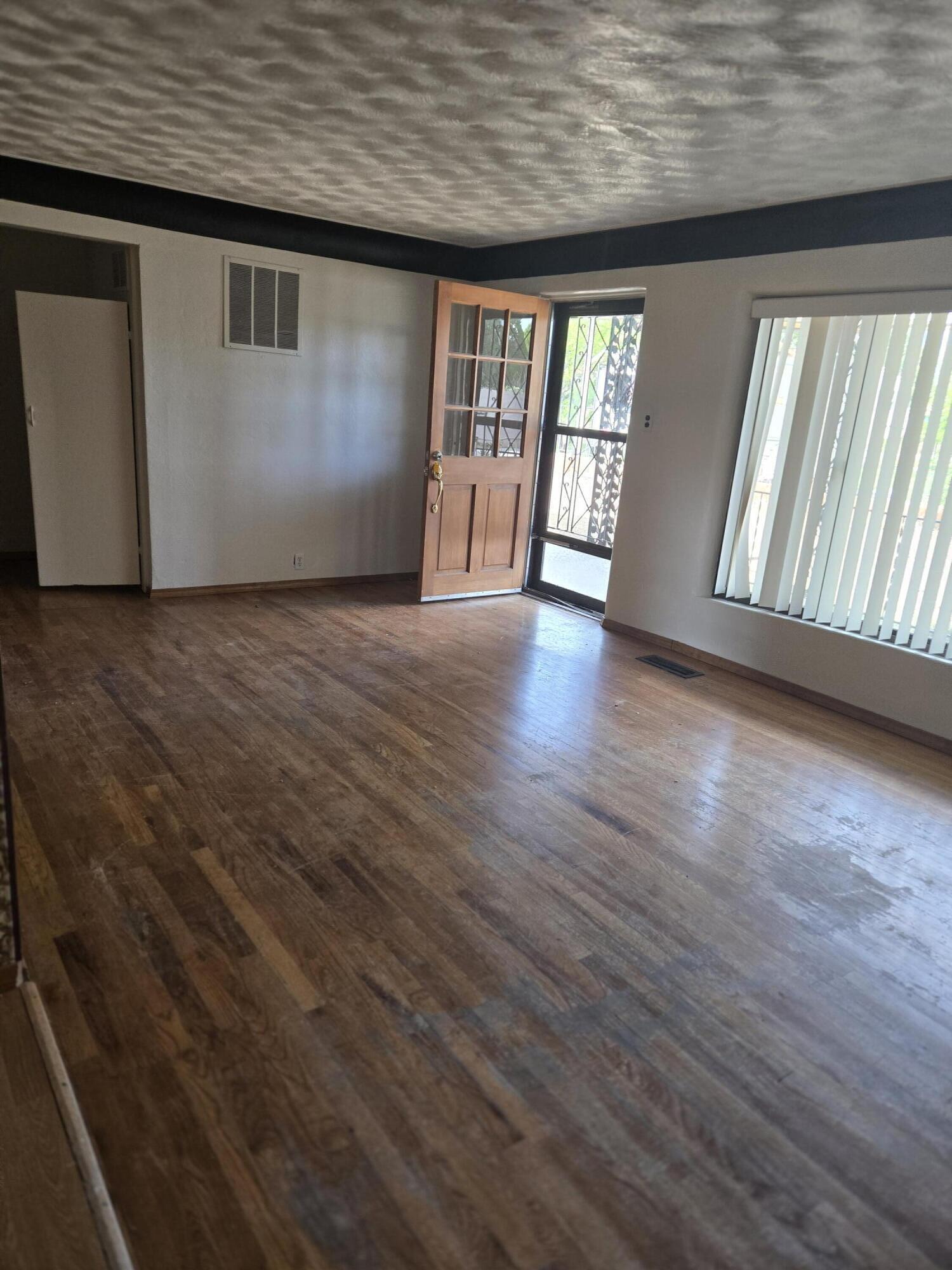 411 N Rubennie Place NW