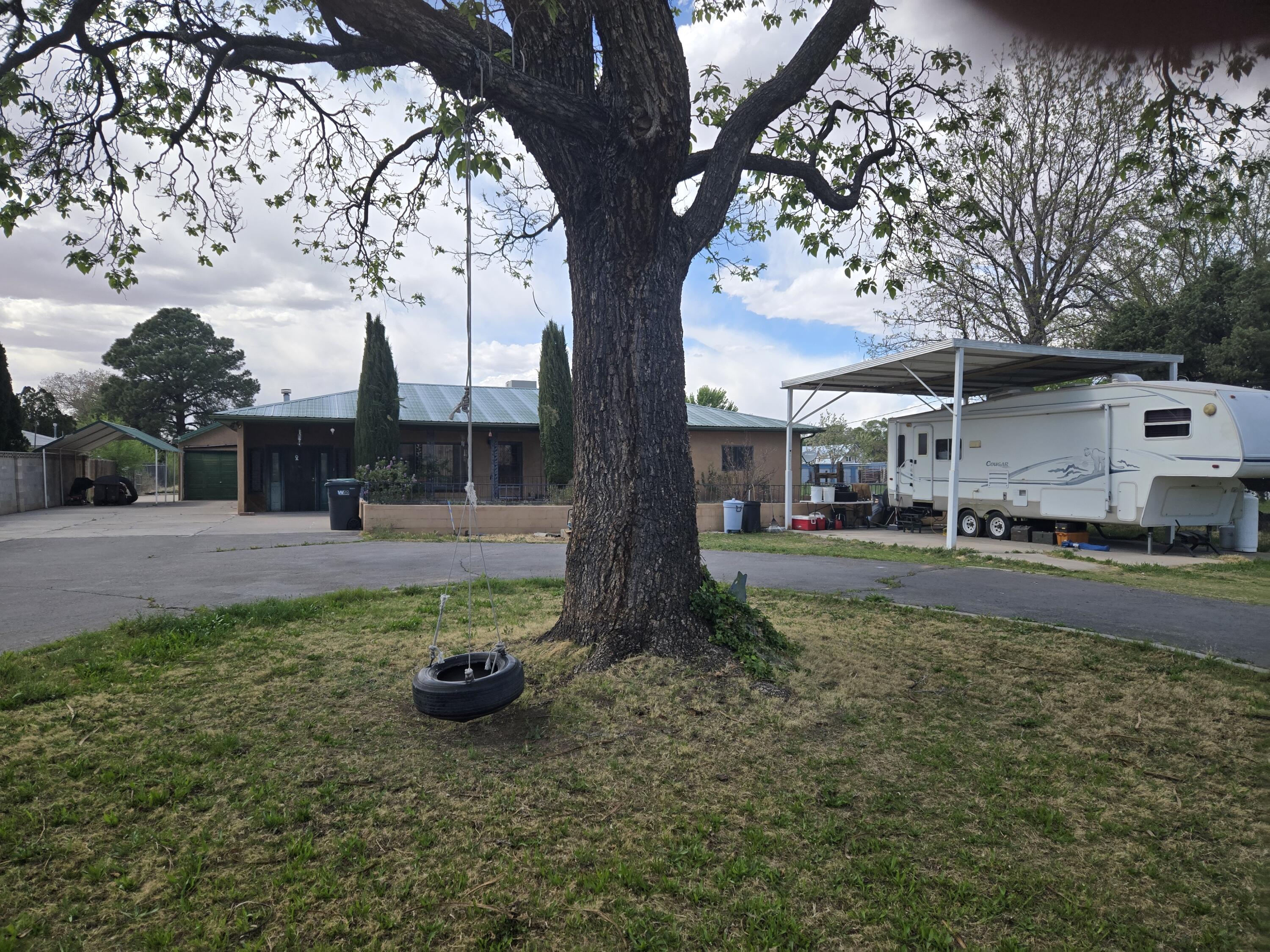 411 N Rubennie Place NW