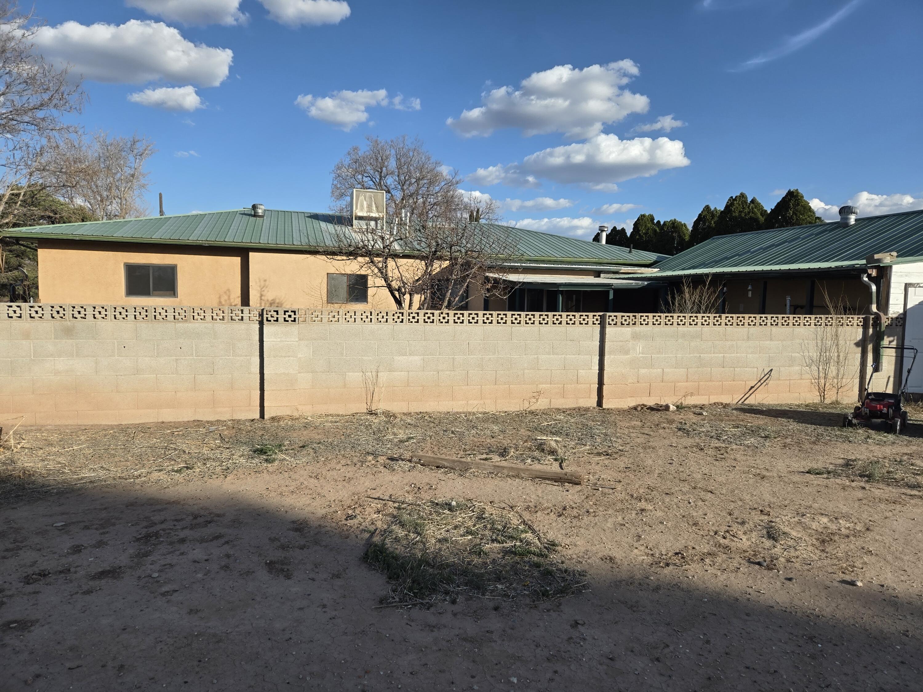 411 N Rubennie Place NW