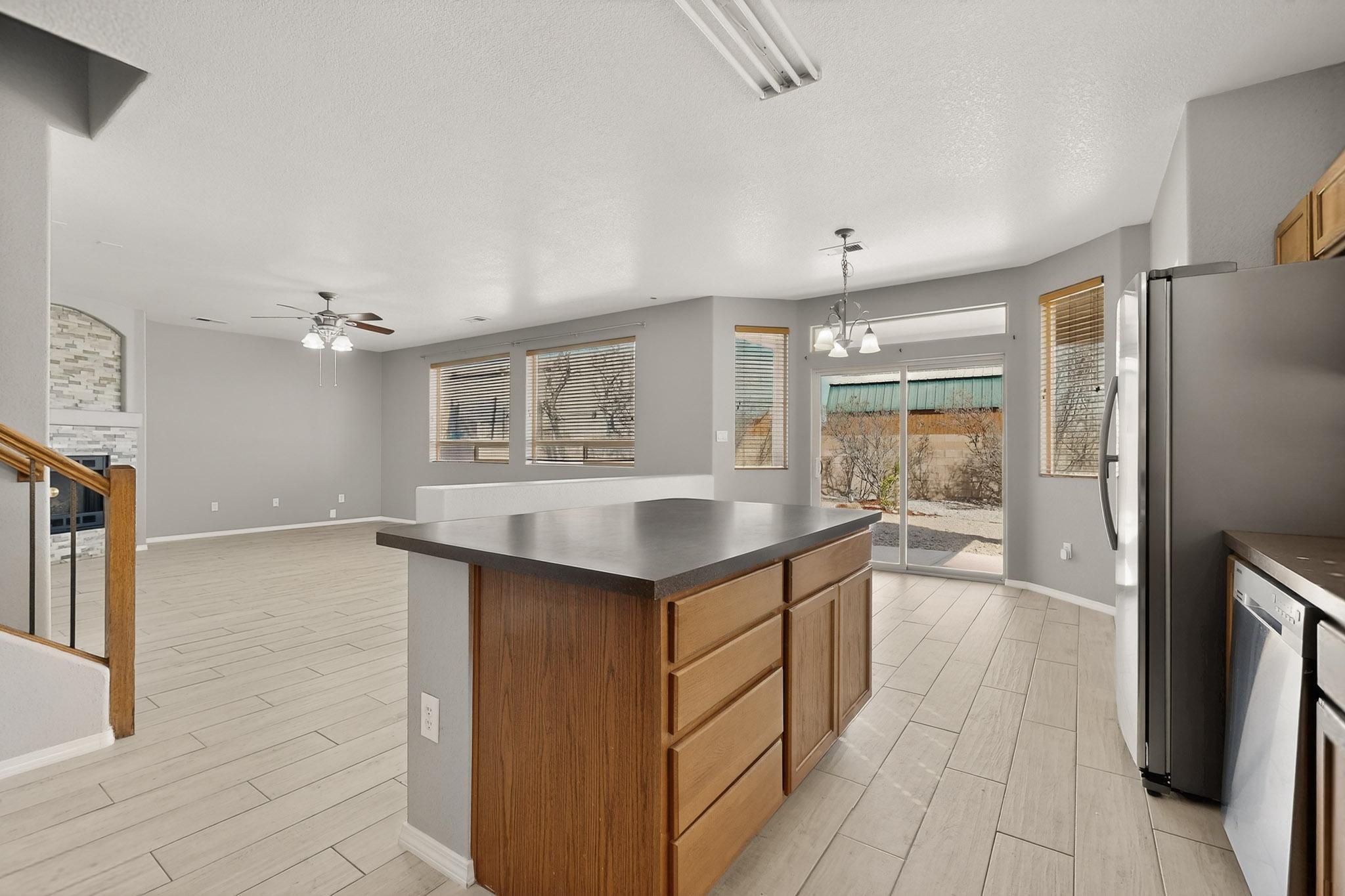 1328 Peppoli Loop SE