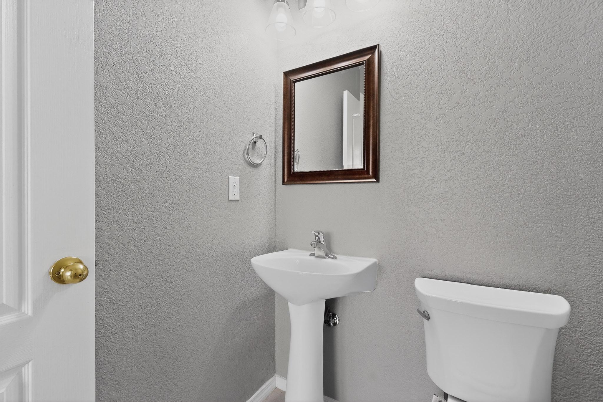 1328 Peppoli Loop SE