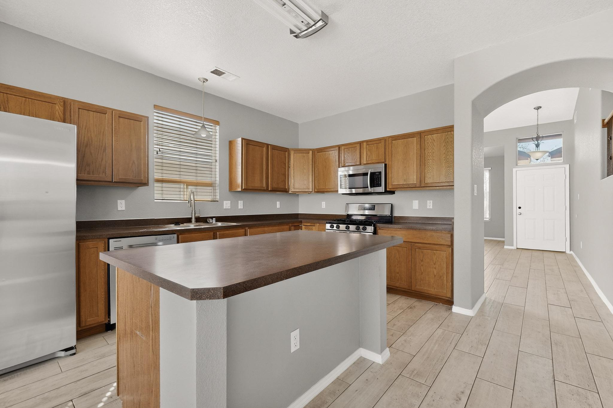 1328 Peppoli Loop SE