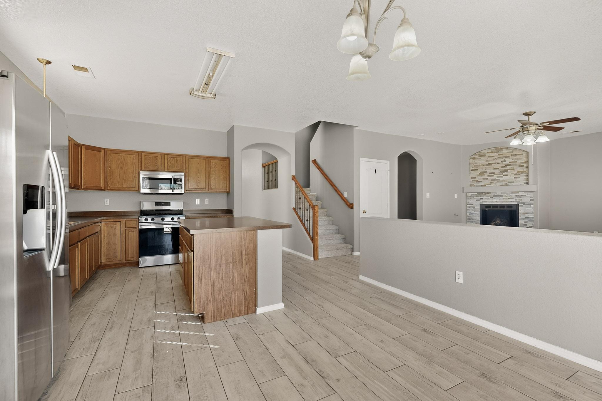 1328 Peppoli Loop SE