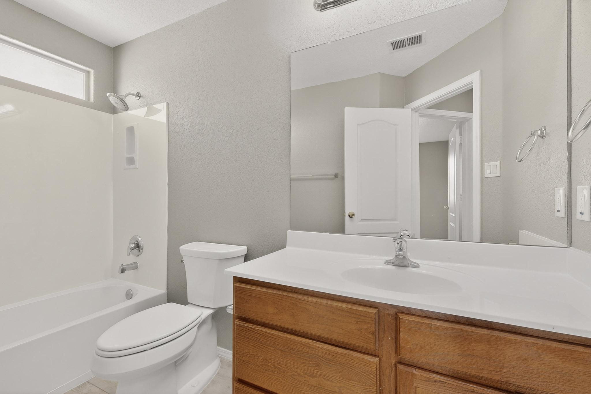 1328 Peppoli Loop SE