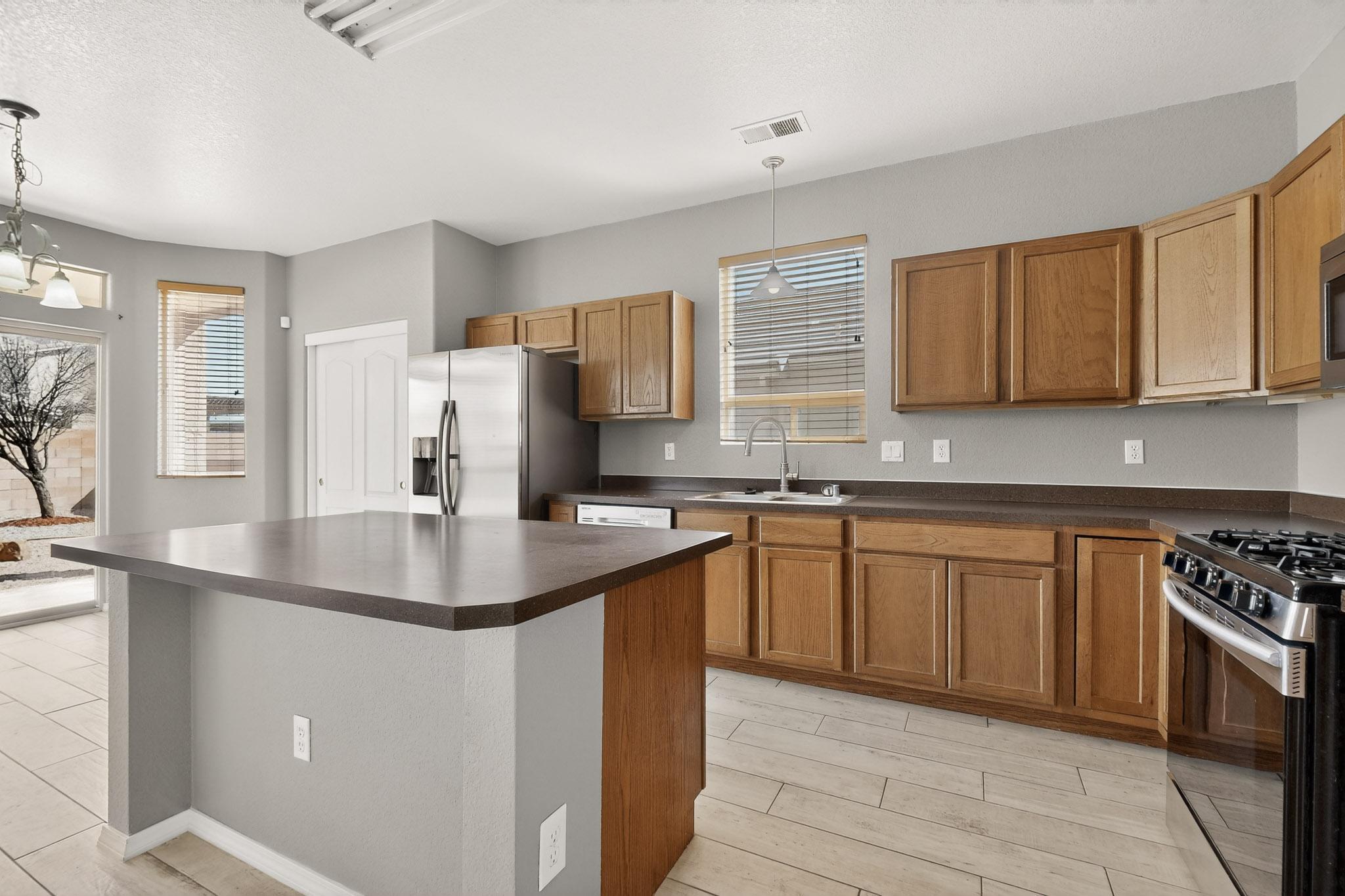 1328 Peppoli Loop SE