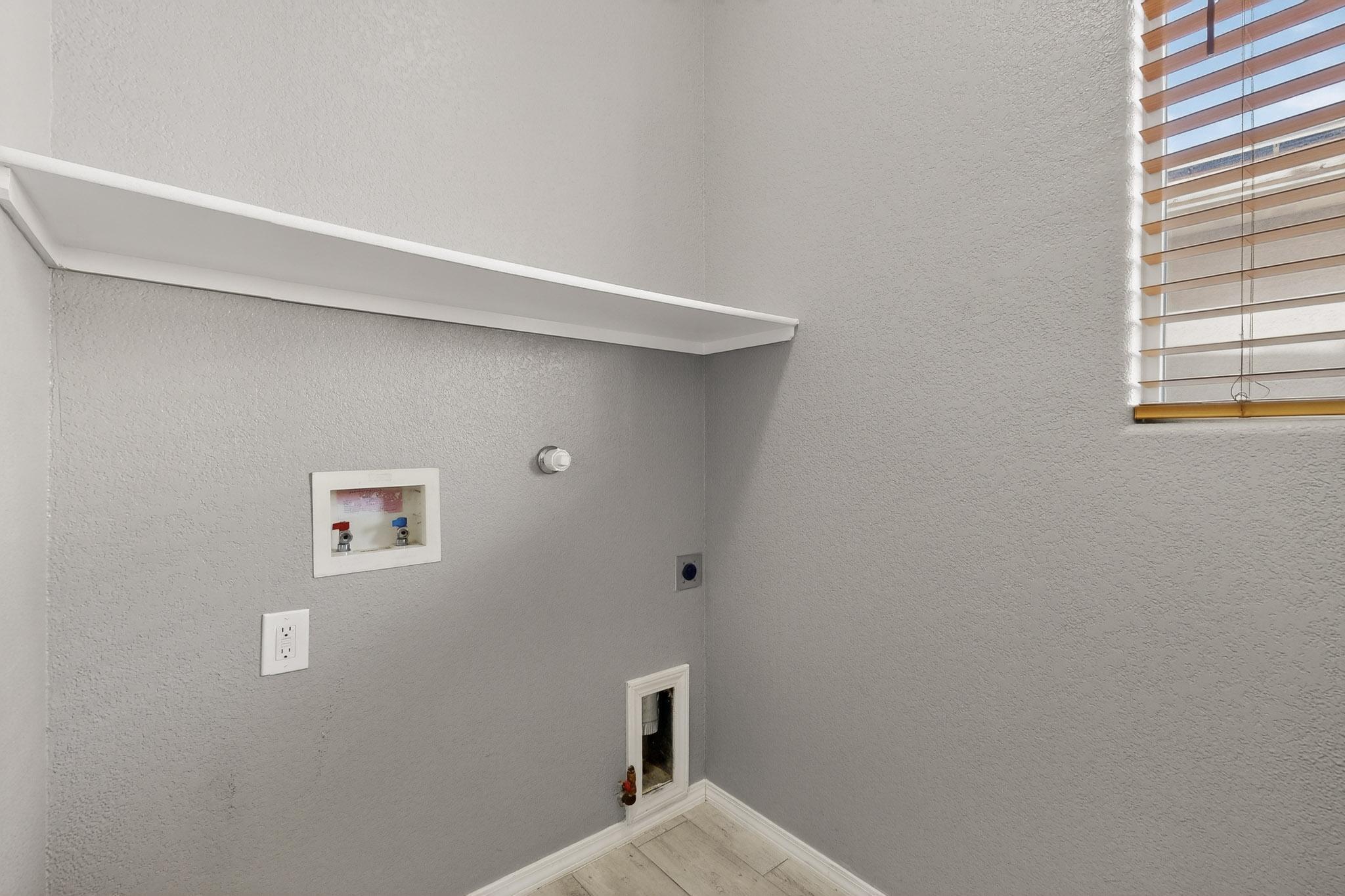 1328 Peppoli Loop SE