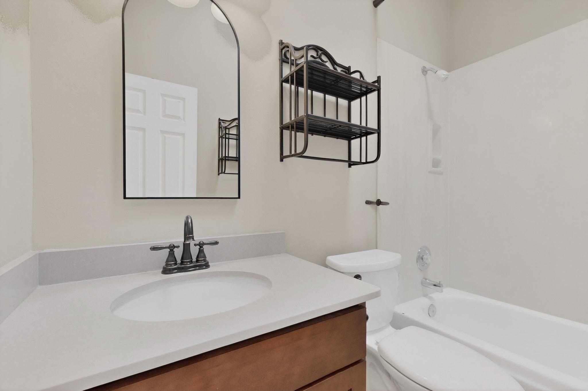6605 Mesa Mariposa Place NW