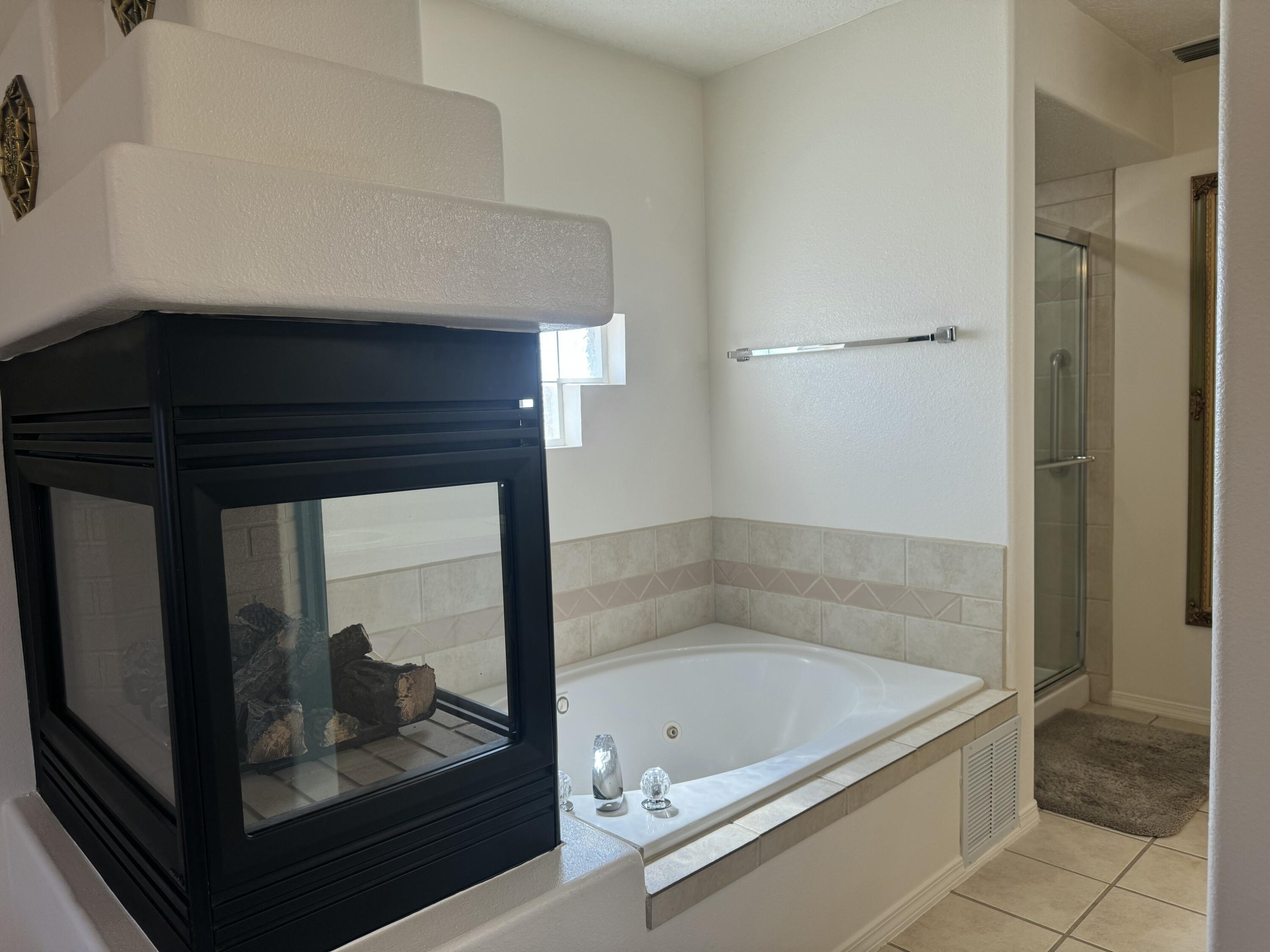 10300 Docena Place NW