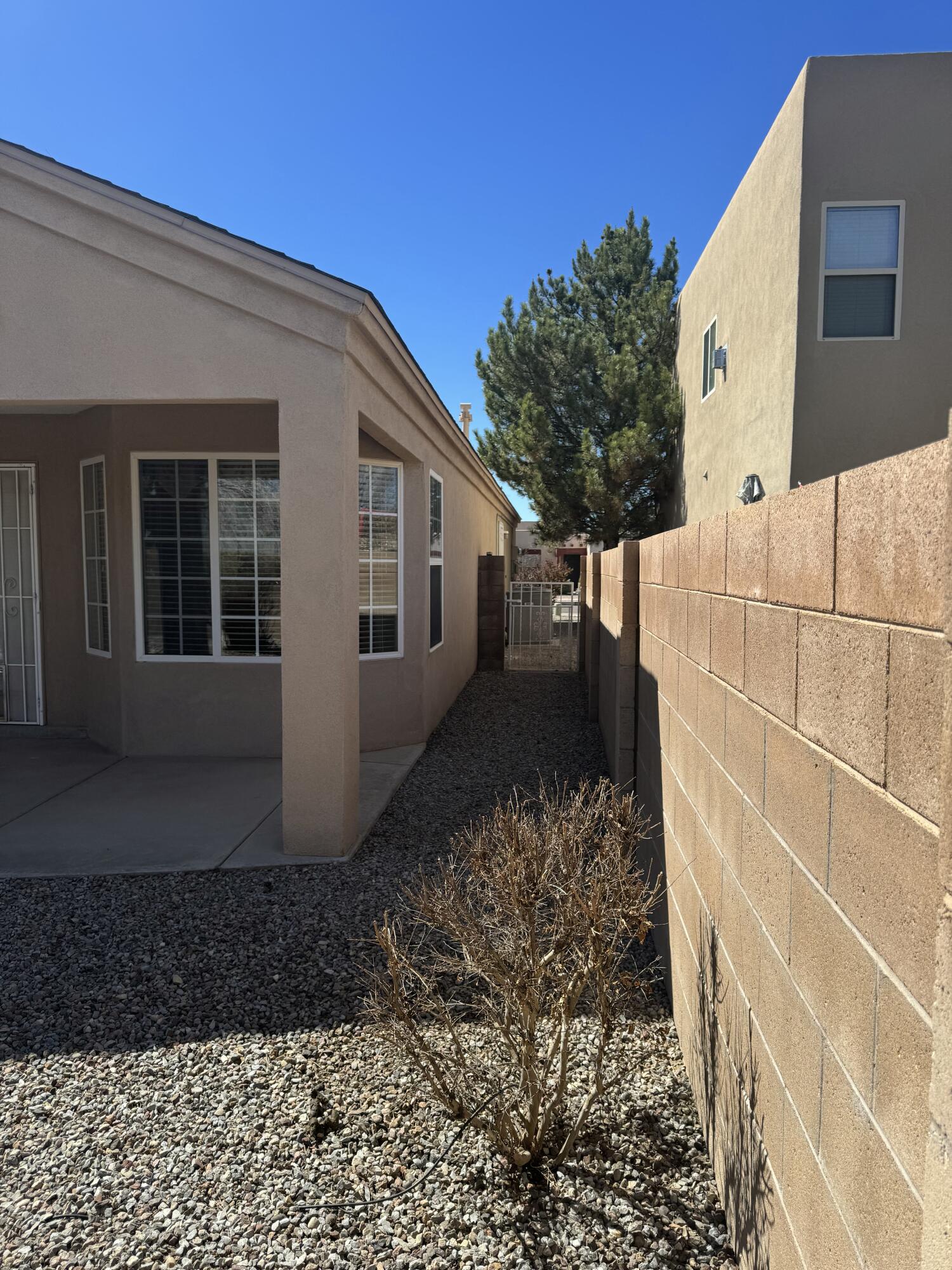 10300 Docena Place NW