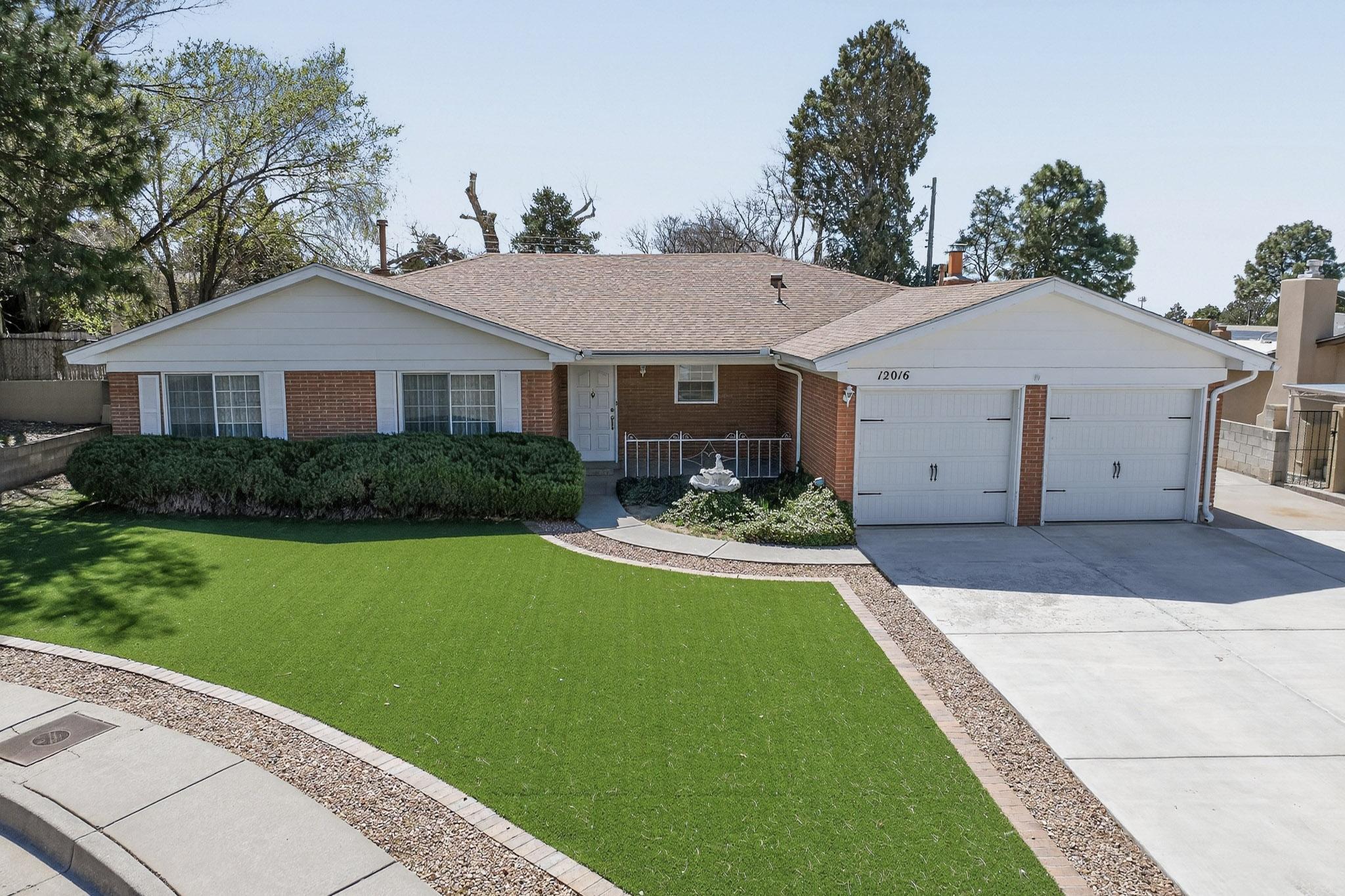 12016 Donna Court NE