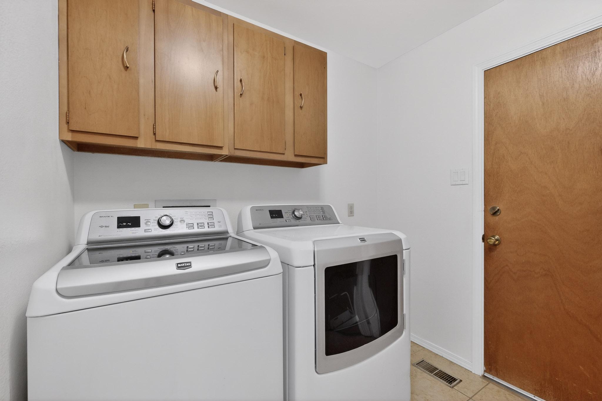 12016 Donna Court NE