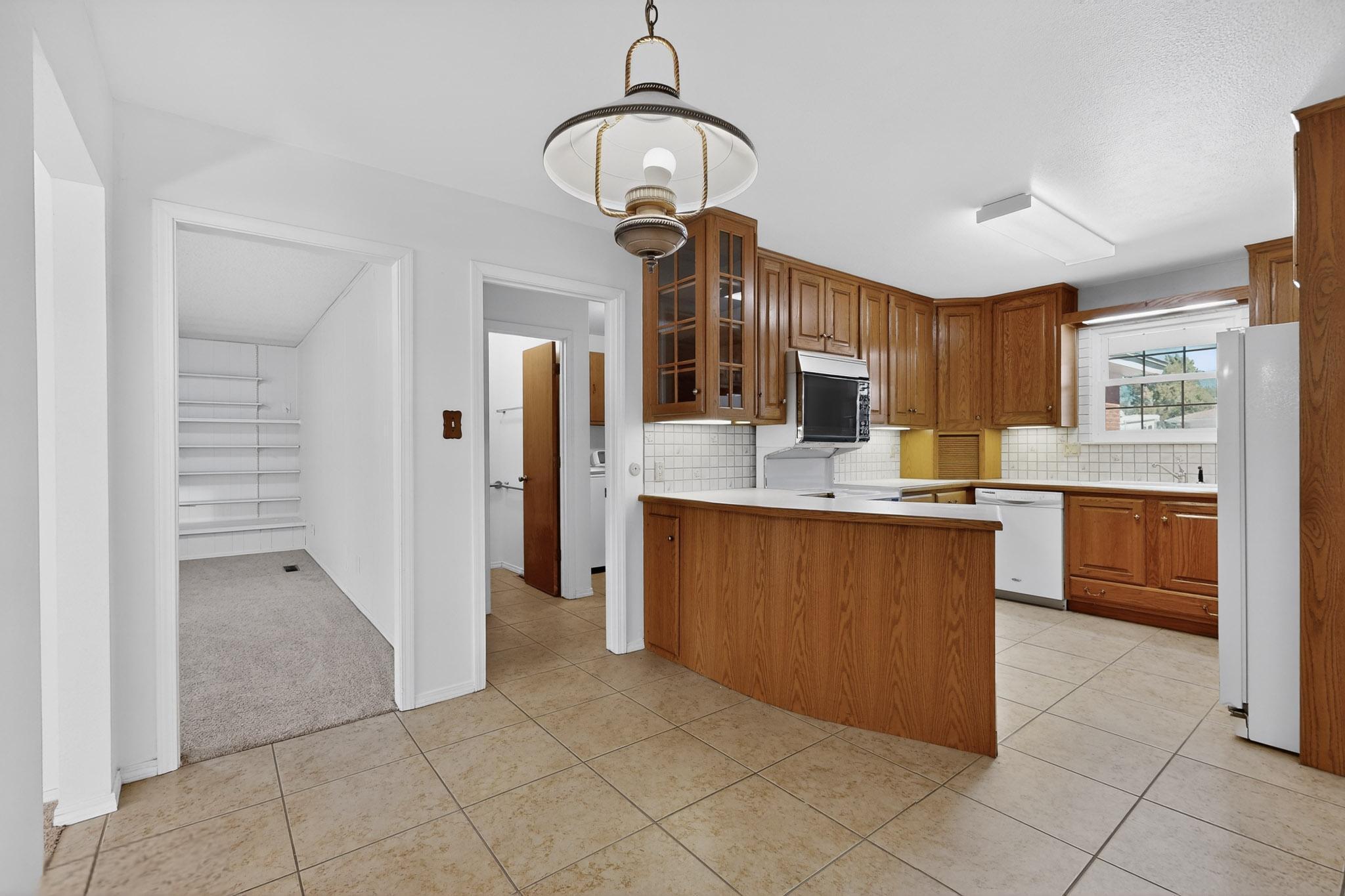 12016 Donna Court NE