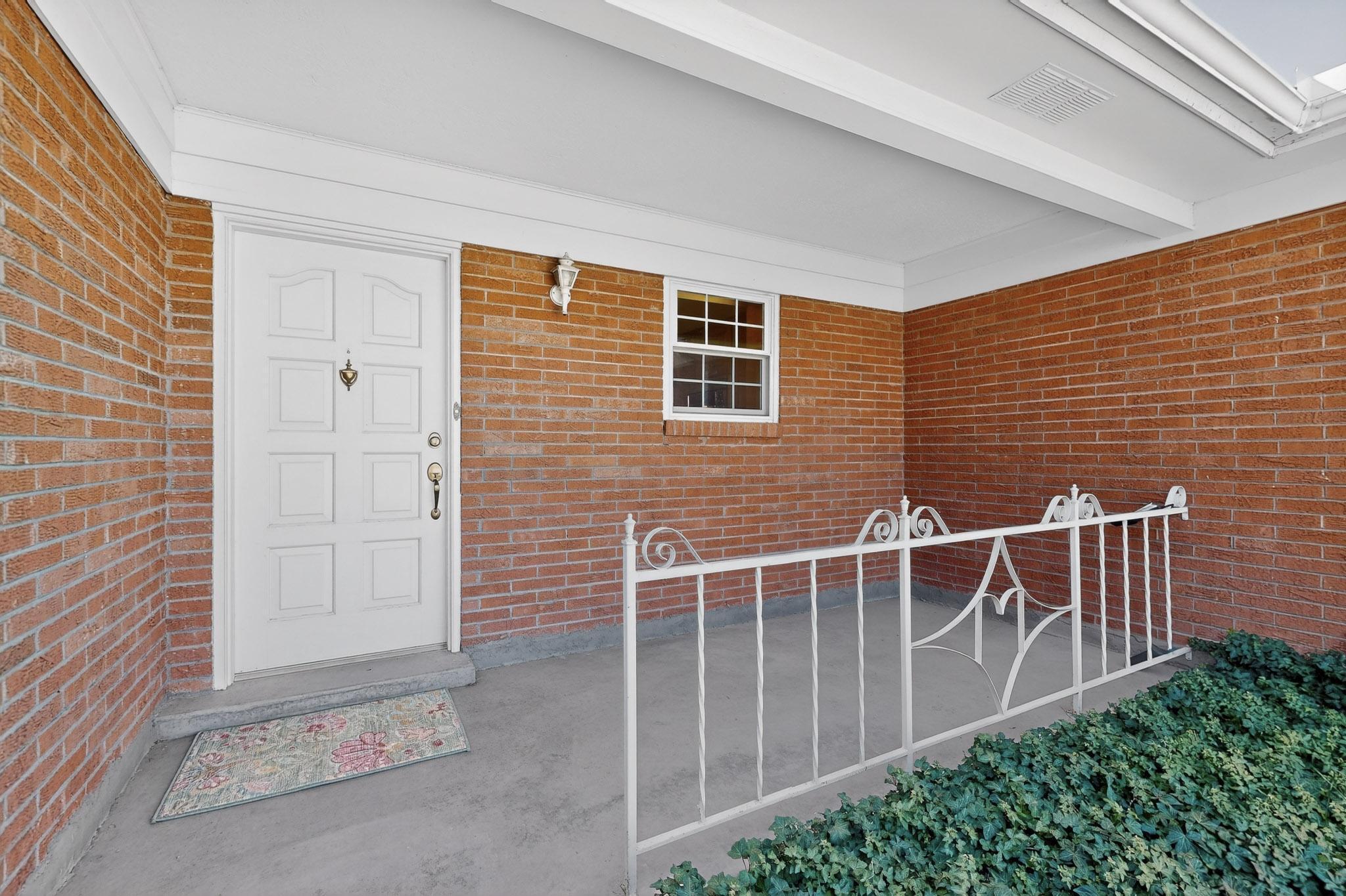 12016 Donna Court NE