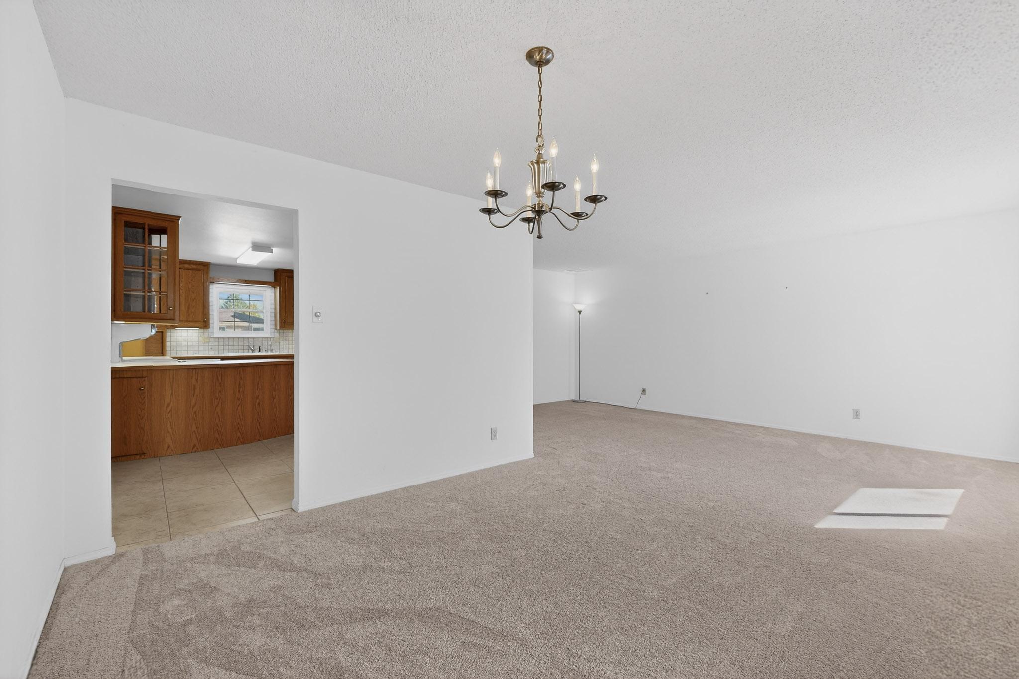 12016 Donna Court NE