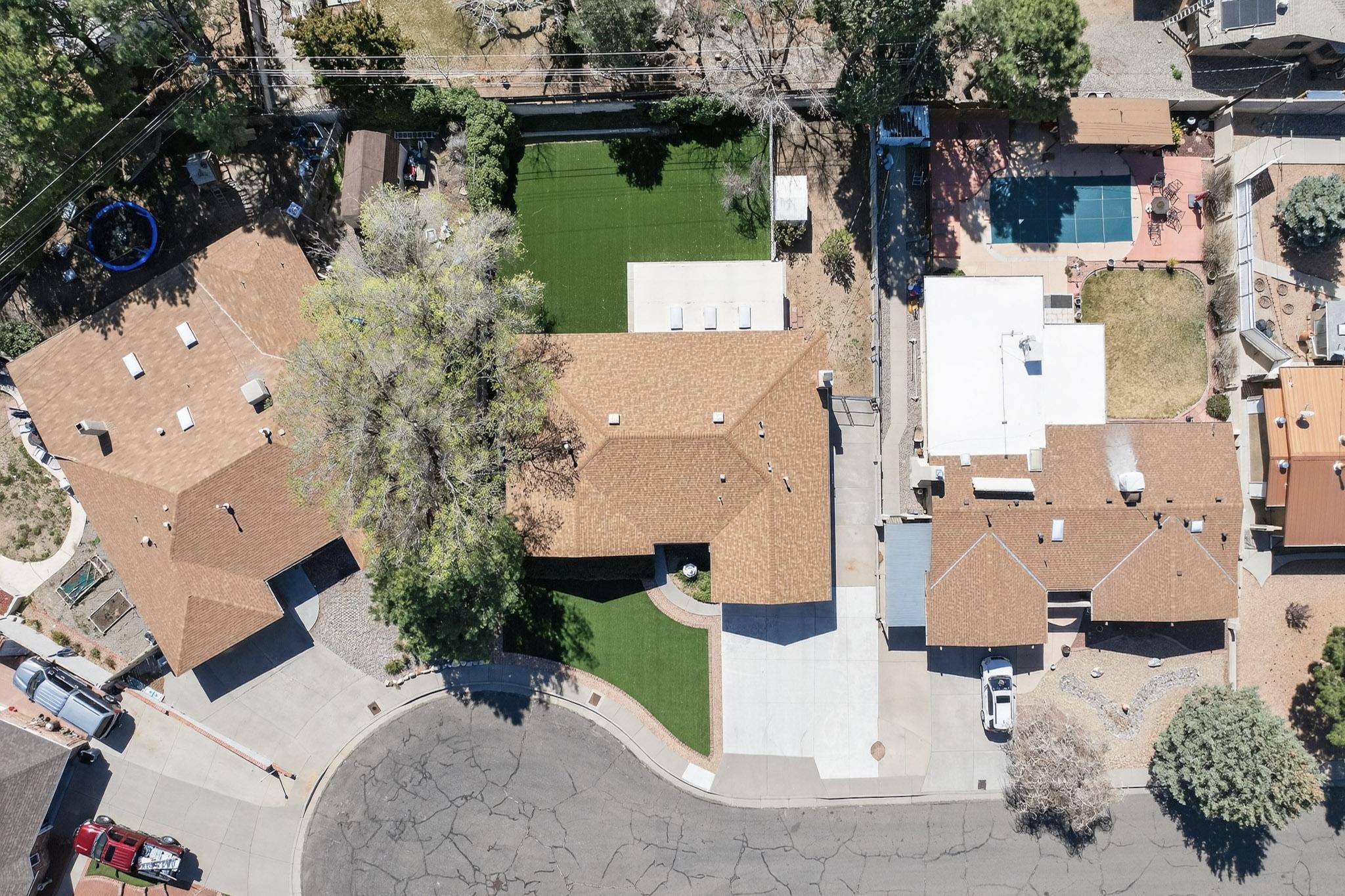 12016 Donna Court NE