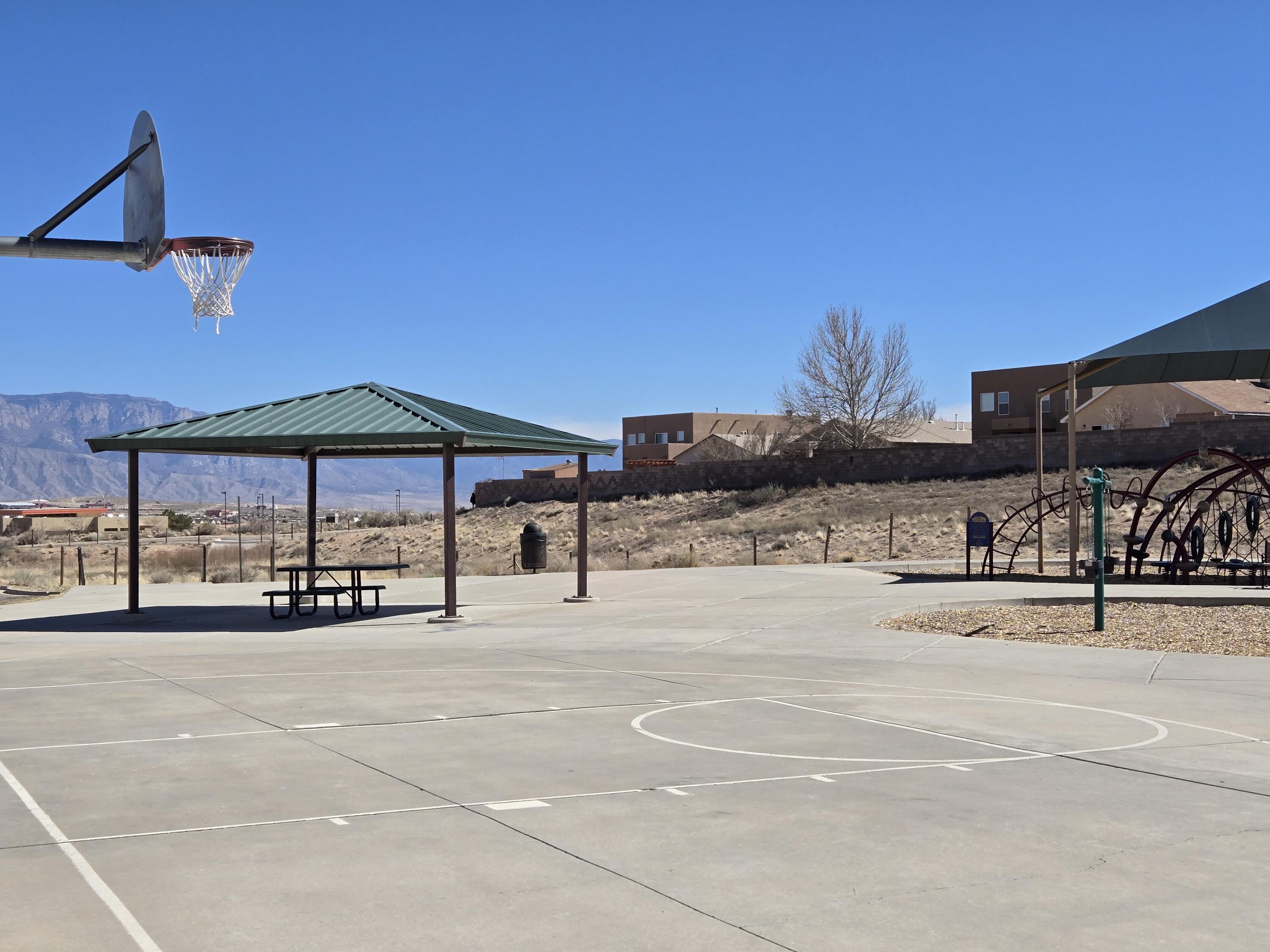 1622 Costilla Road NE