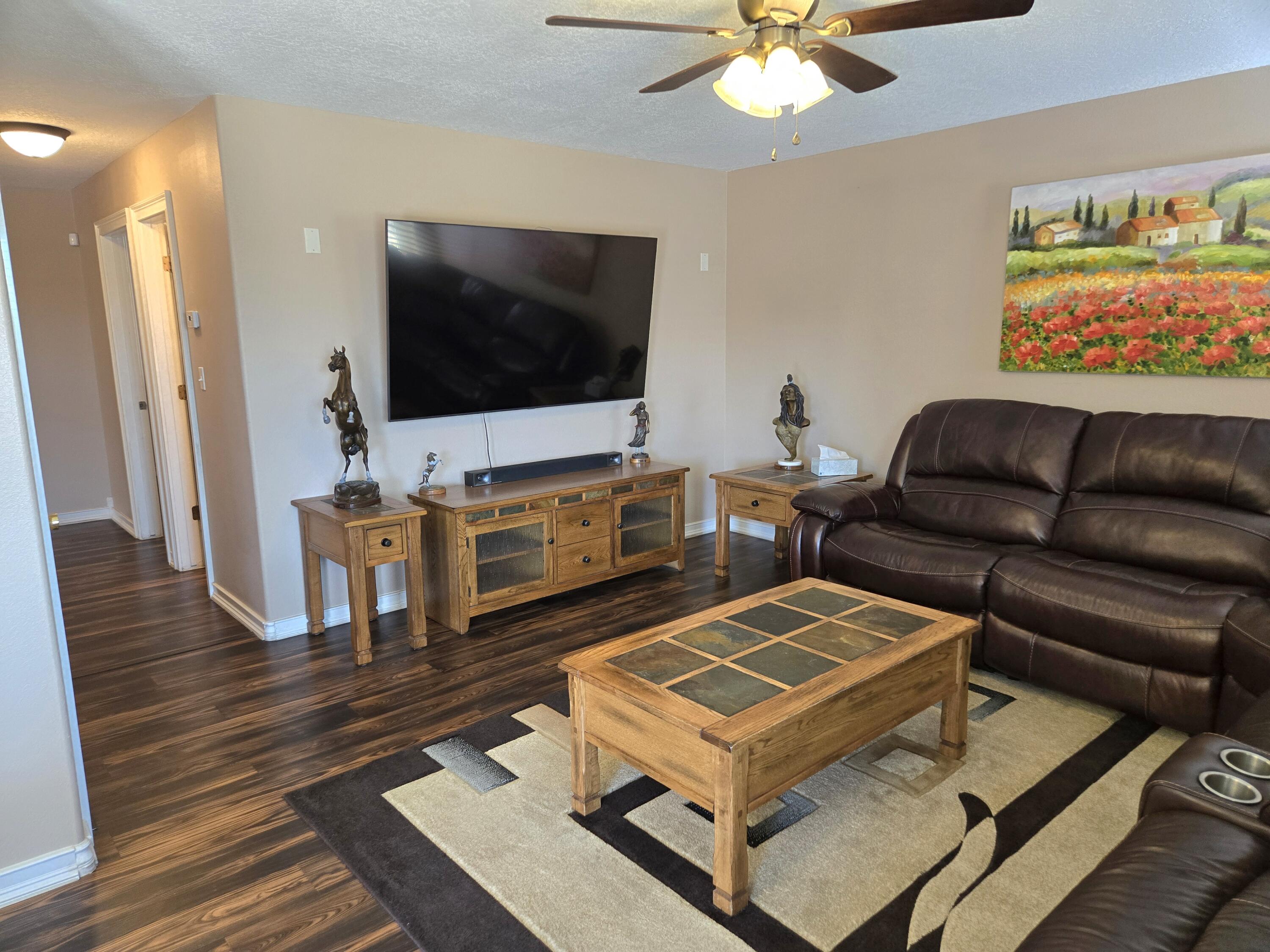 1622 Costilla Road NE