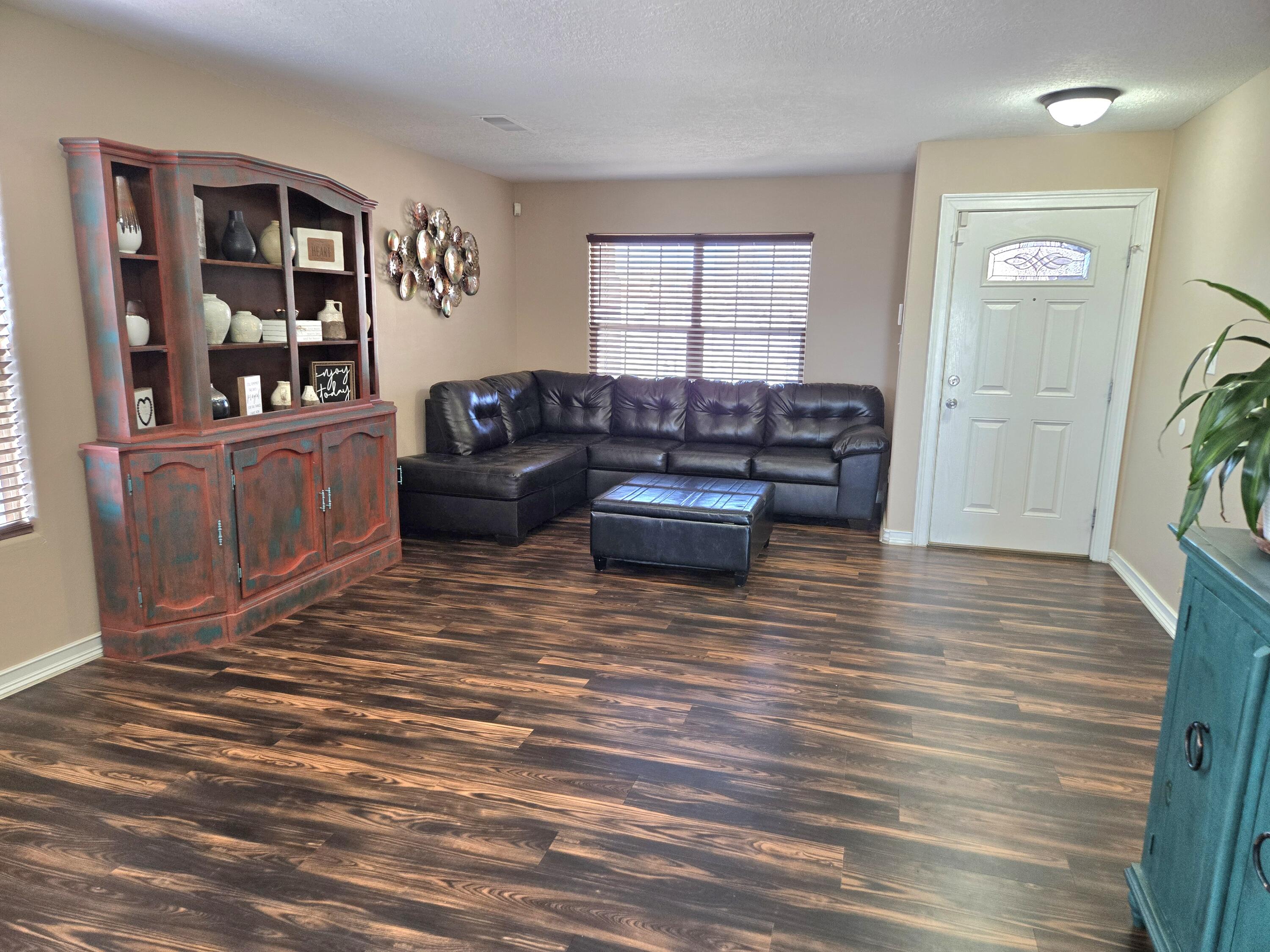 1622 Costilla Road NE