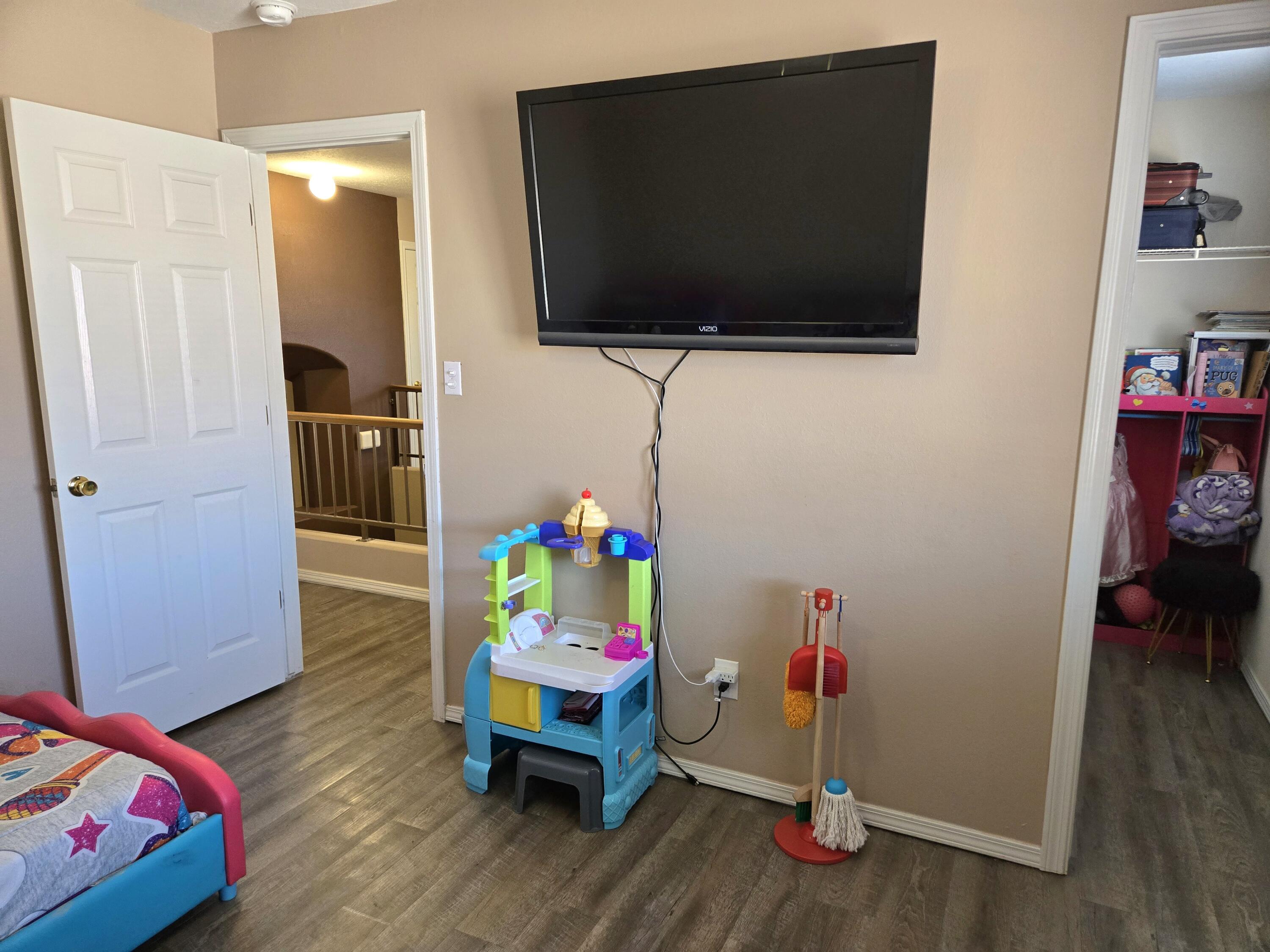 1622 Costilla Road NE