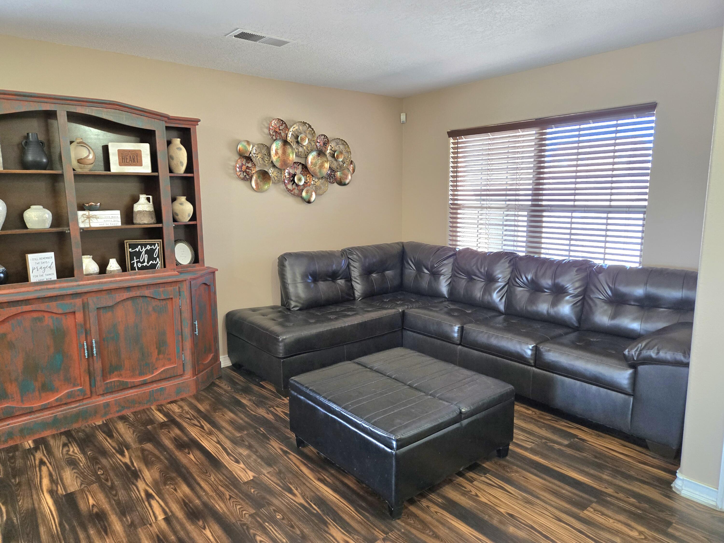 1622 Costilla Road NE