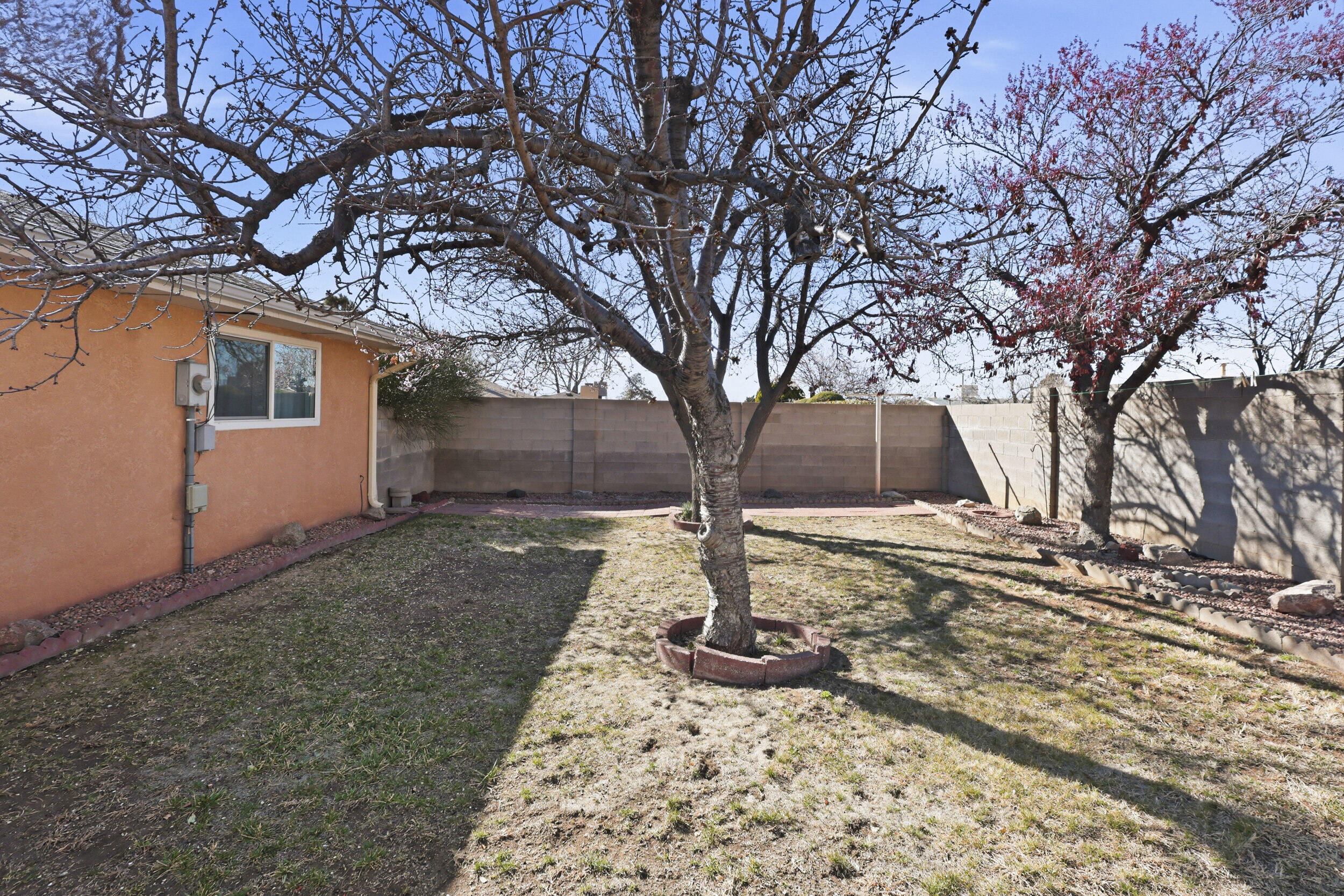 12209 S Phoenix Avenue NE