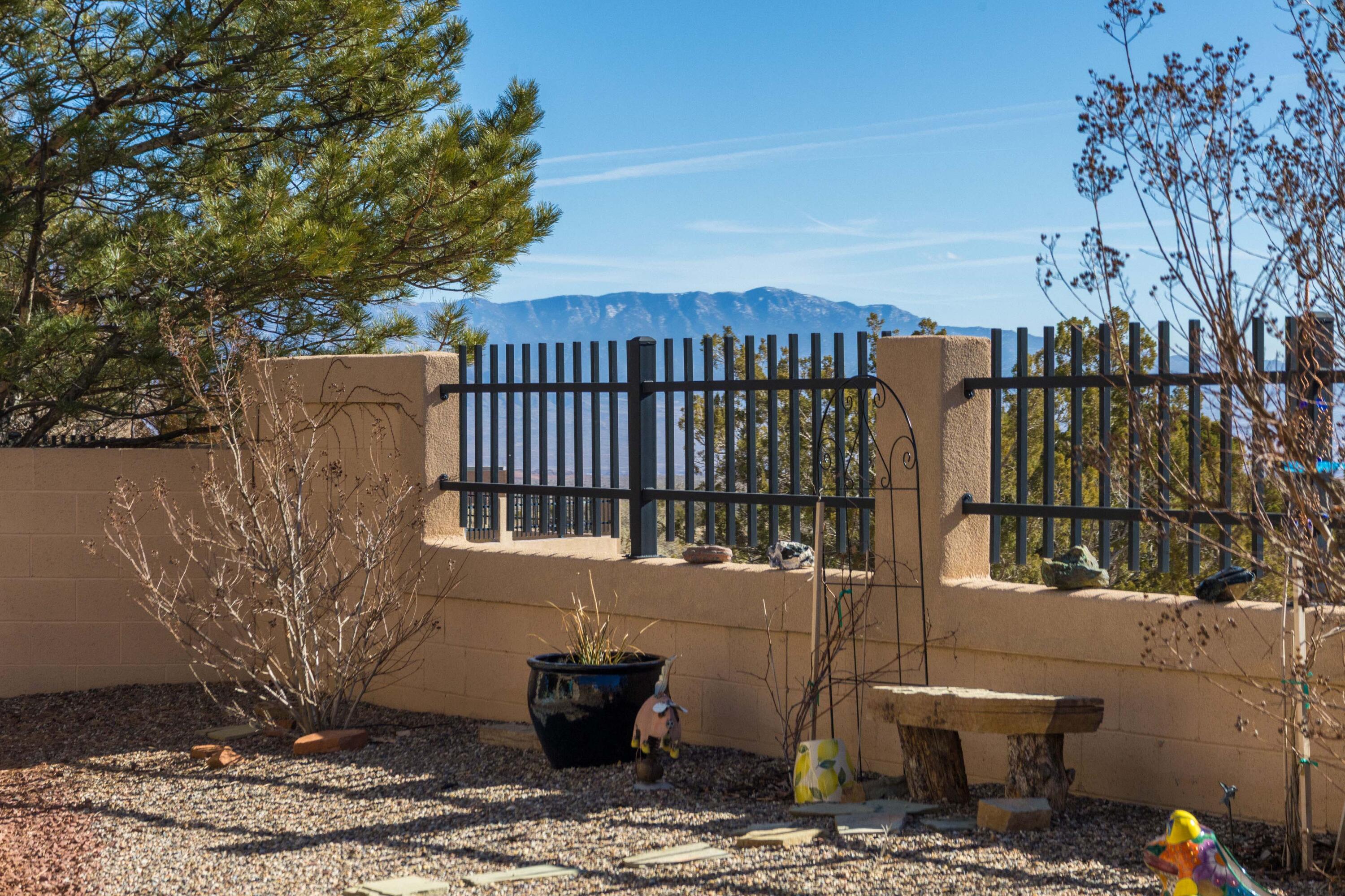 2635 Vista Manzano Loop NE