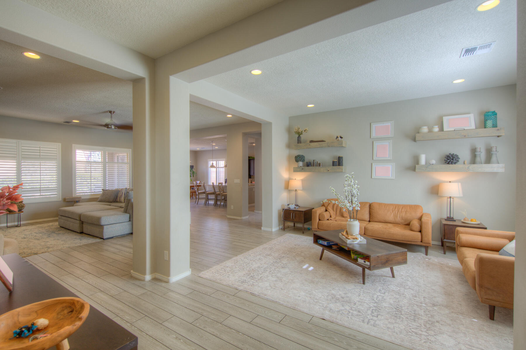 4014 Plaza Colina Lane NE