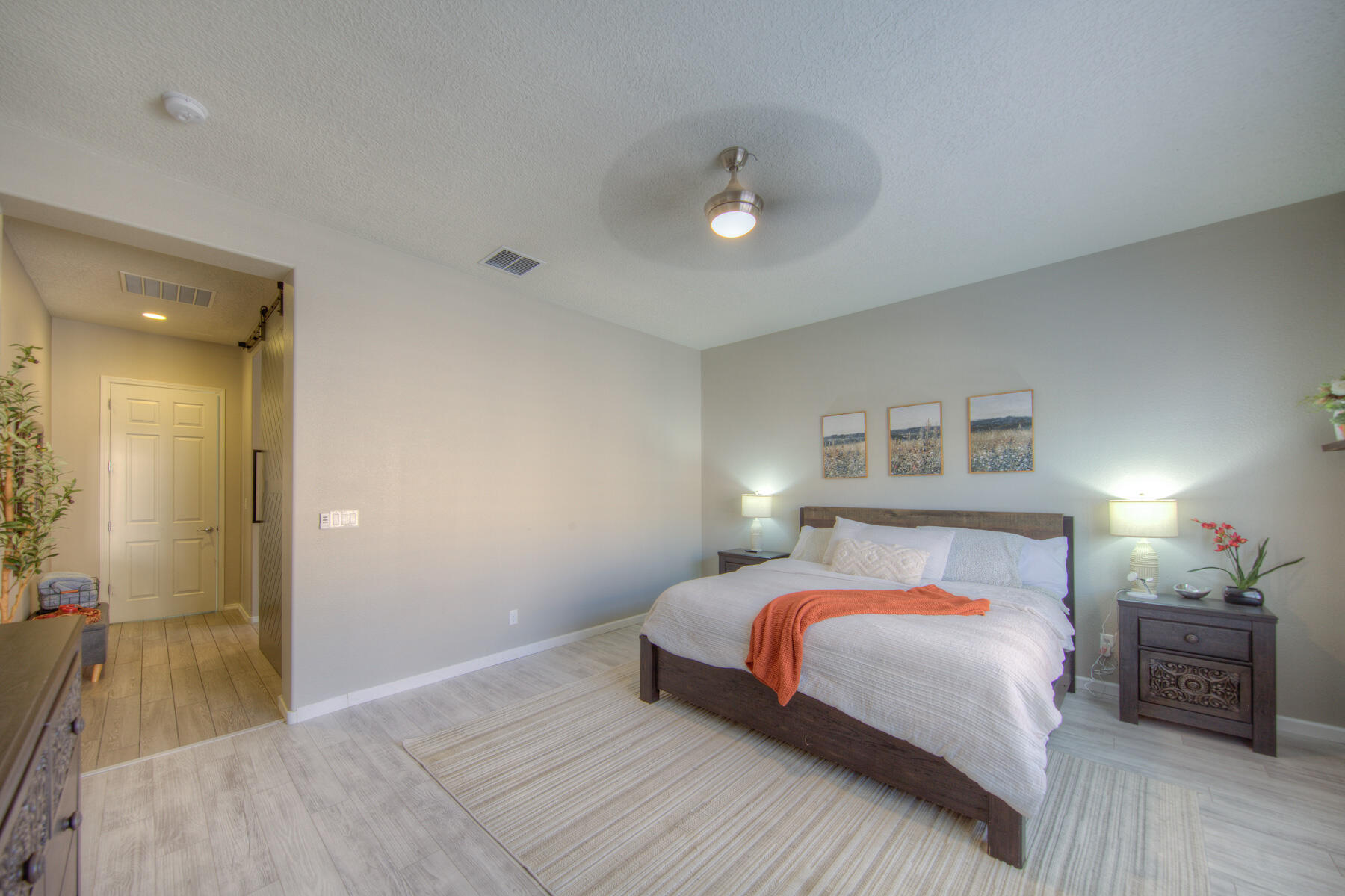 4014 Plaza Colina Lane NE