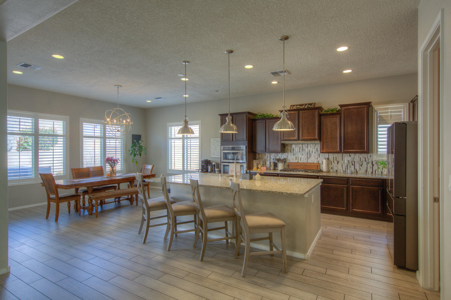 4014 Plaza Colina Lane NE