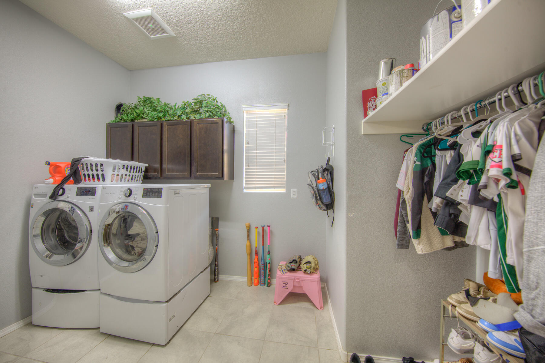 4014 Plaza Colina Lane NE