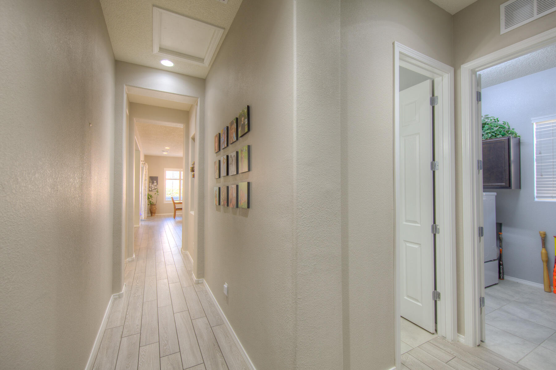 4014 Plaza Colina Lane NE