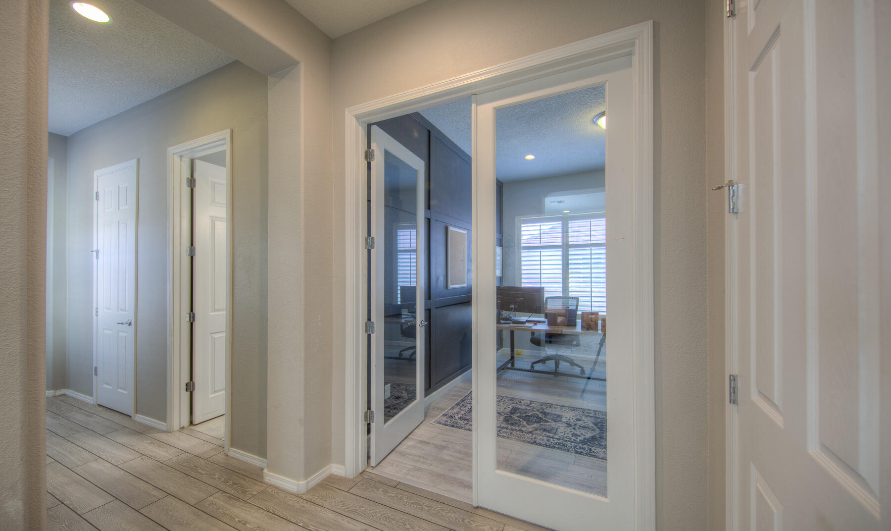 4014 Plaza Colina Lane NE