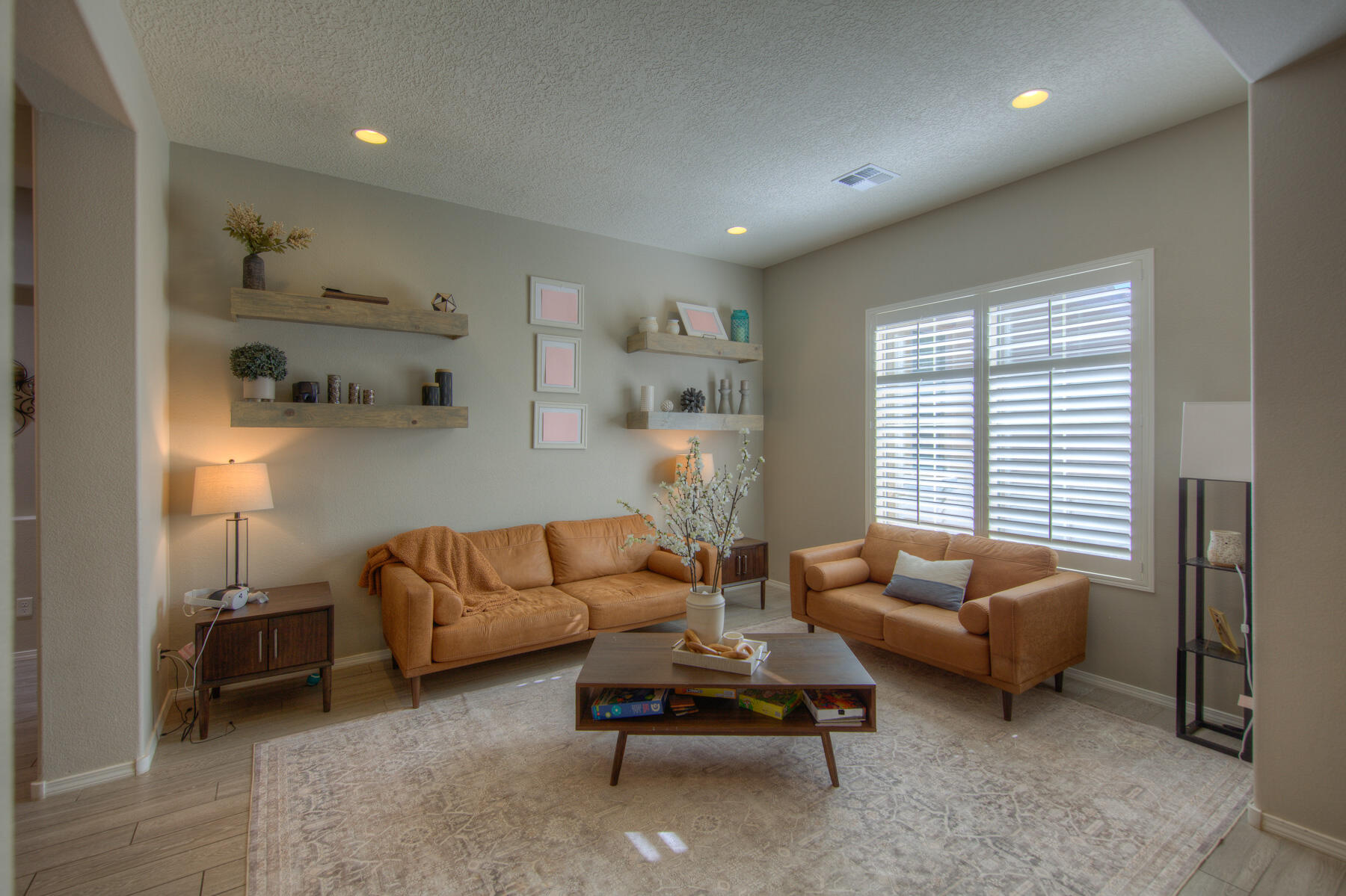 4014 Plaza Colina Lane NE